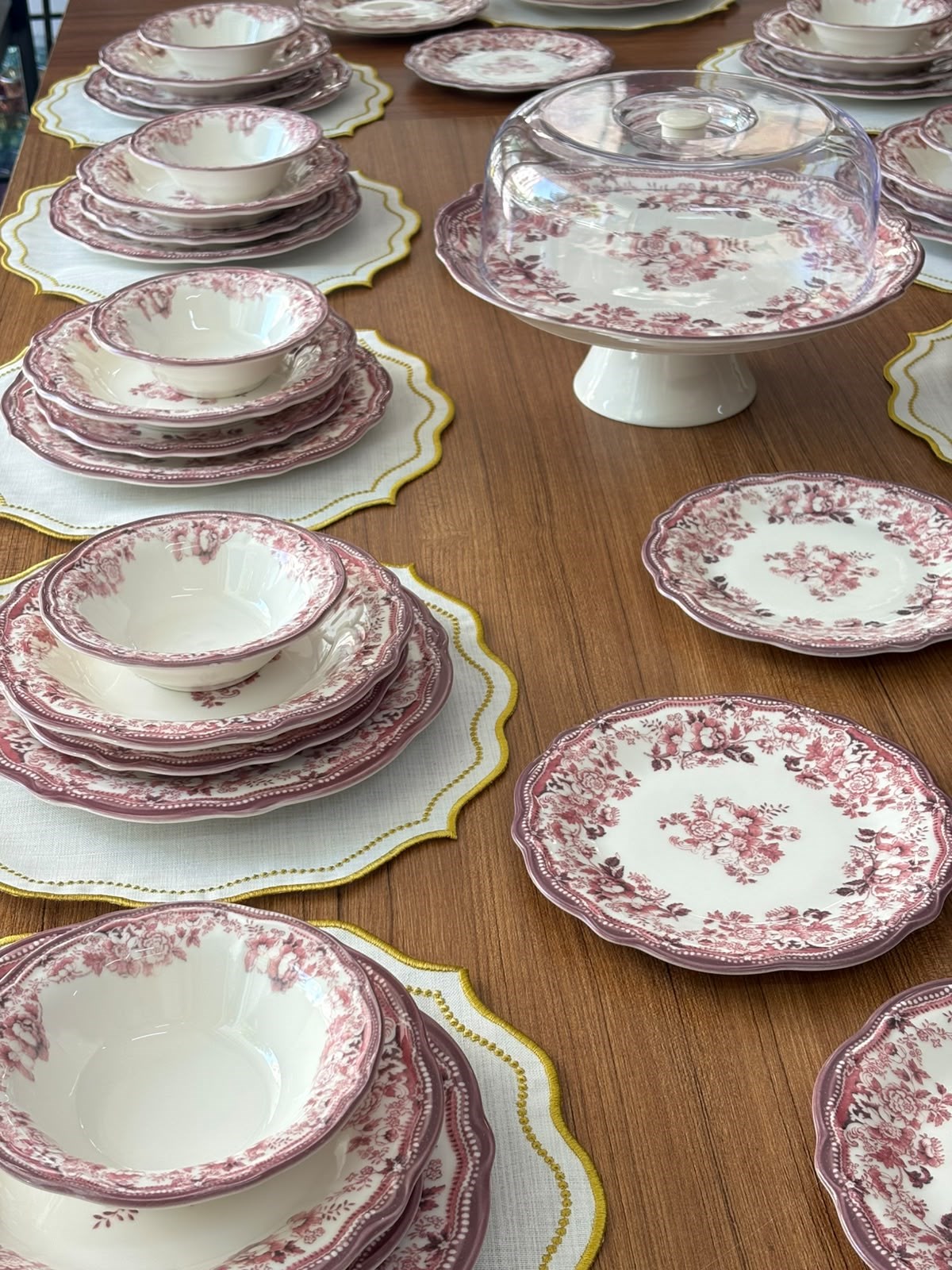 Yemek Takımı 68 Parça 12 Kişilik Velour Maroon