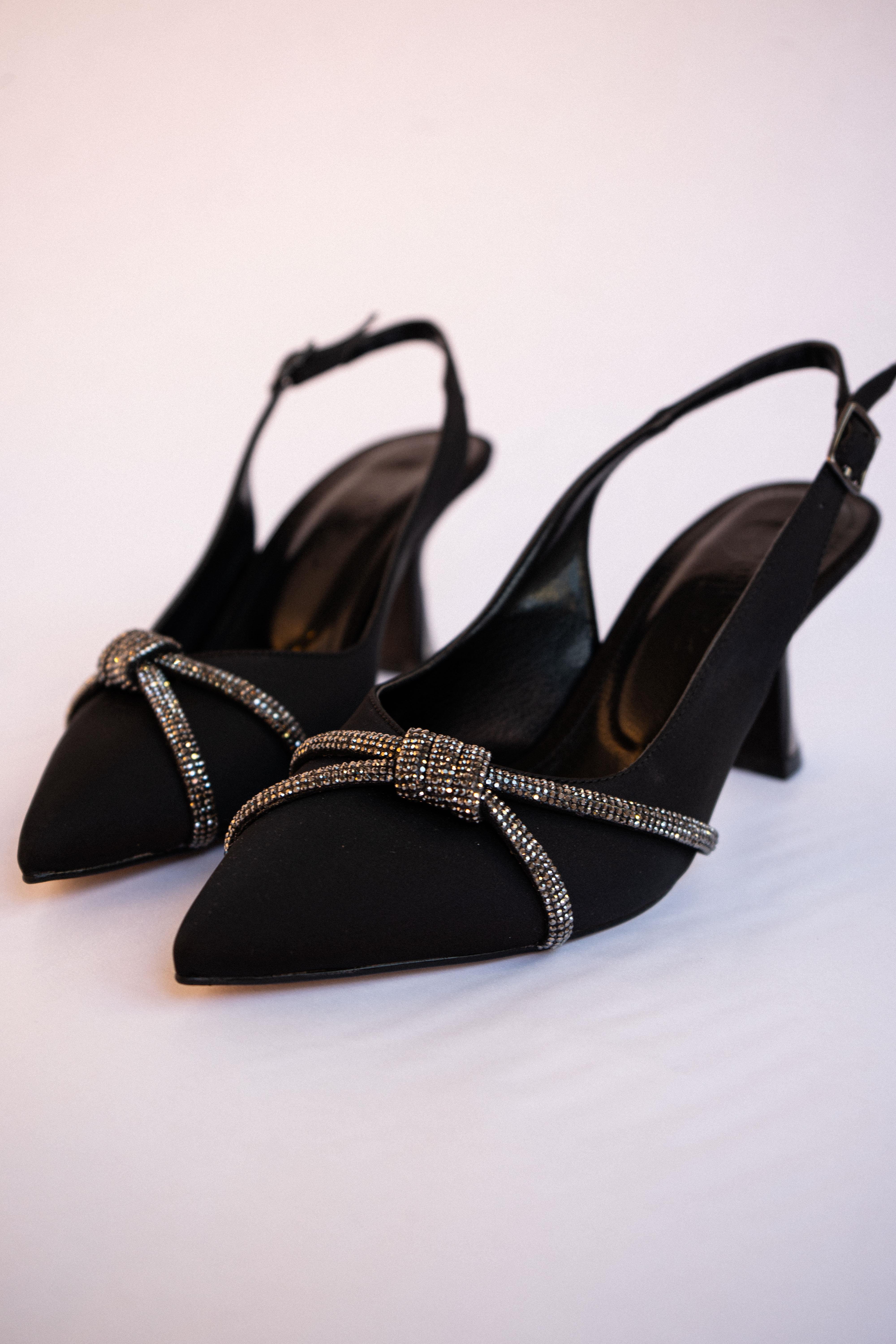 Anka Siyah Saten Gümüş Topuk Detaylı Stiletto