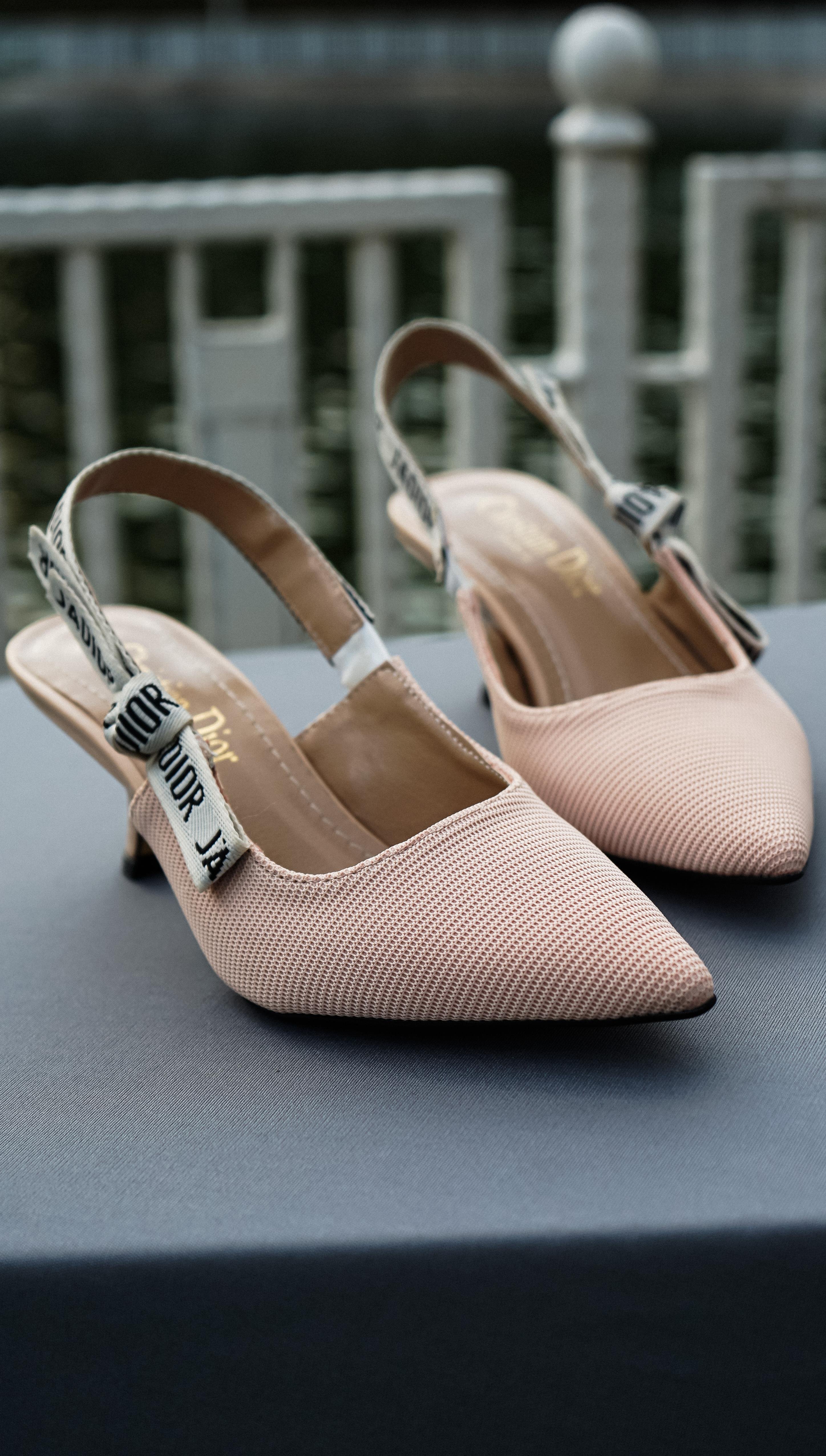 Velvet Nude Tekstil Sivri Burunlu Arkası Açık Siyah Kumaş Kadın Stiletto / Nude Kadın Topuklu Ayakkabı