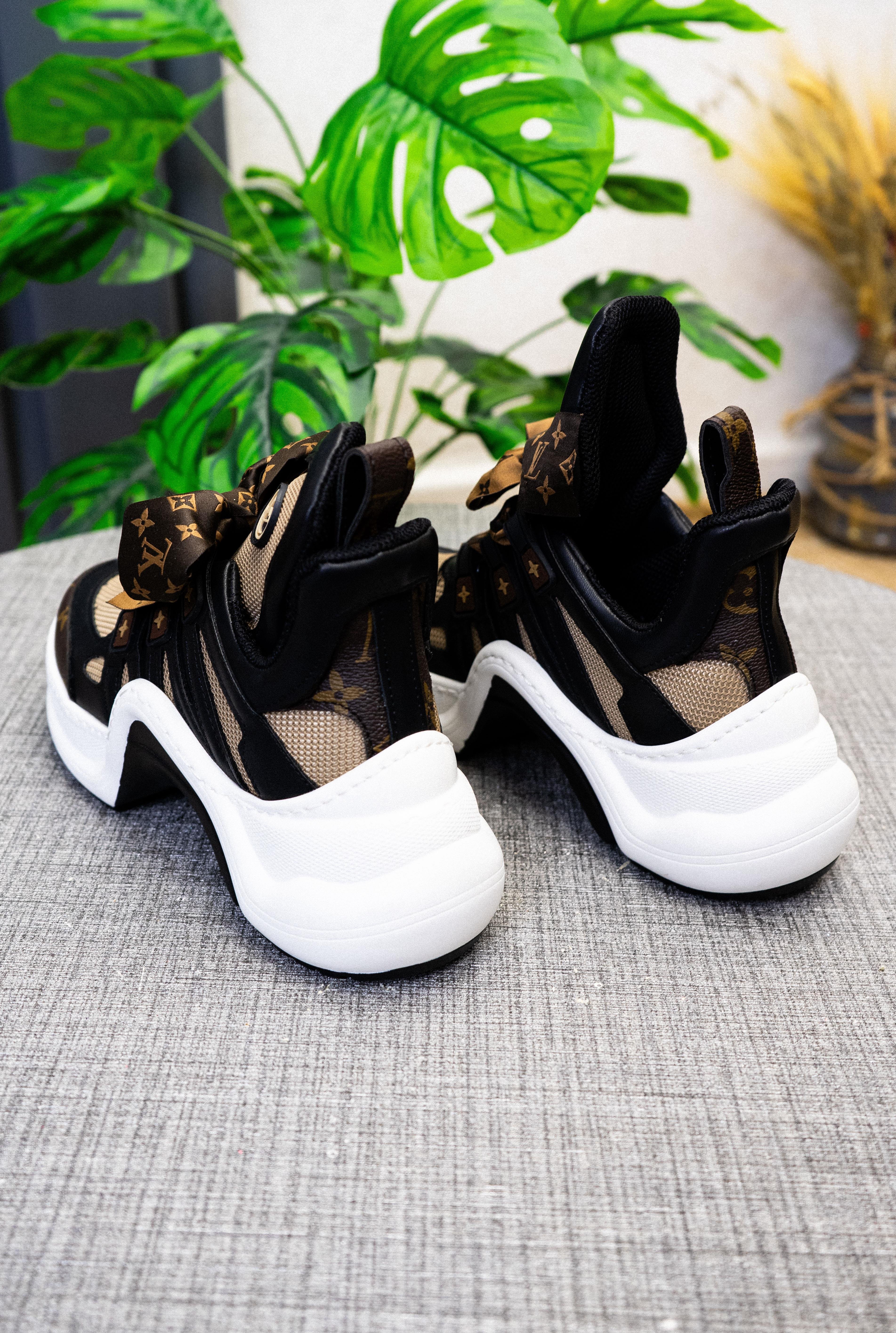 Woli Siyah Kahve Kadın Spor Ayakkabı - 7 Cm Kalın Topuk, Günlük Rahat Sneaker, Şık ve Konforlu Tasarım
