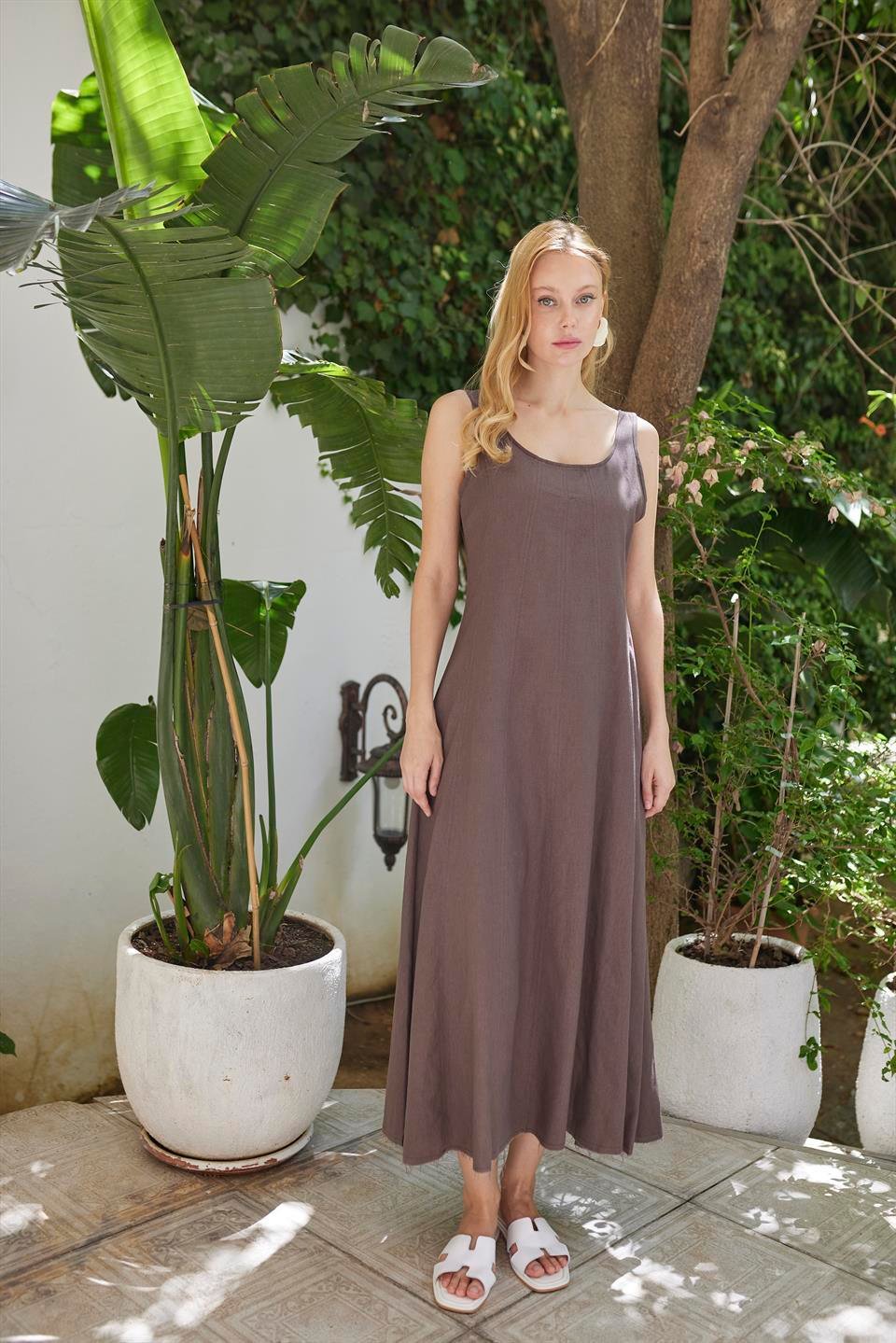 3325 ASKILI KETEN ELBİSE KAHVE