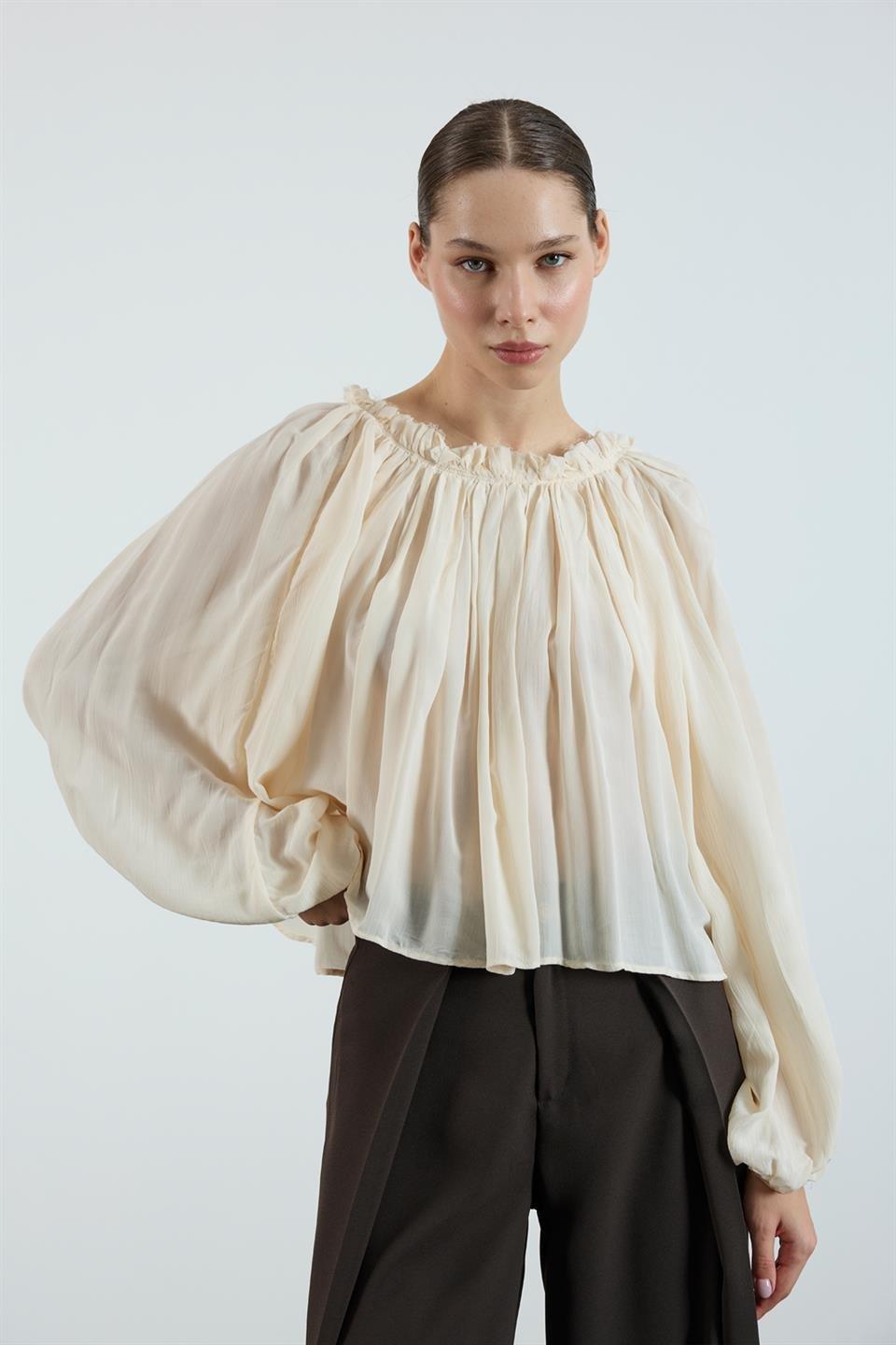 4959 YAKASI BÜZGÜLÜ BLUZ EKRU