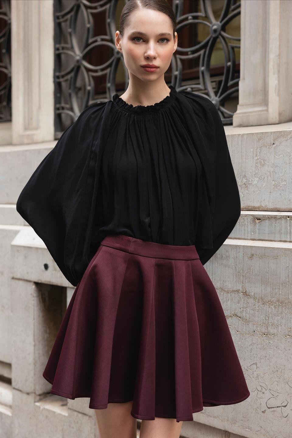 4959 YAKASI BÜZGÜLÜ BLUZ SİYAH