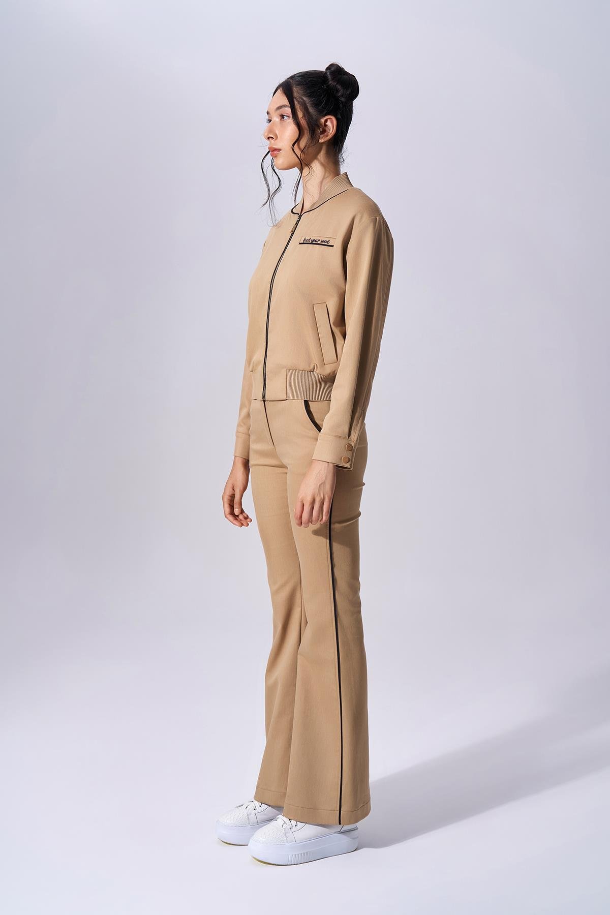 NAAR 91608 BOMBER CAMEL