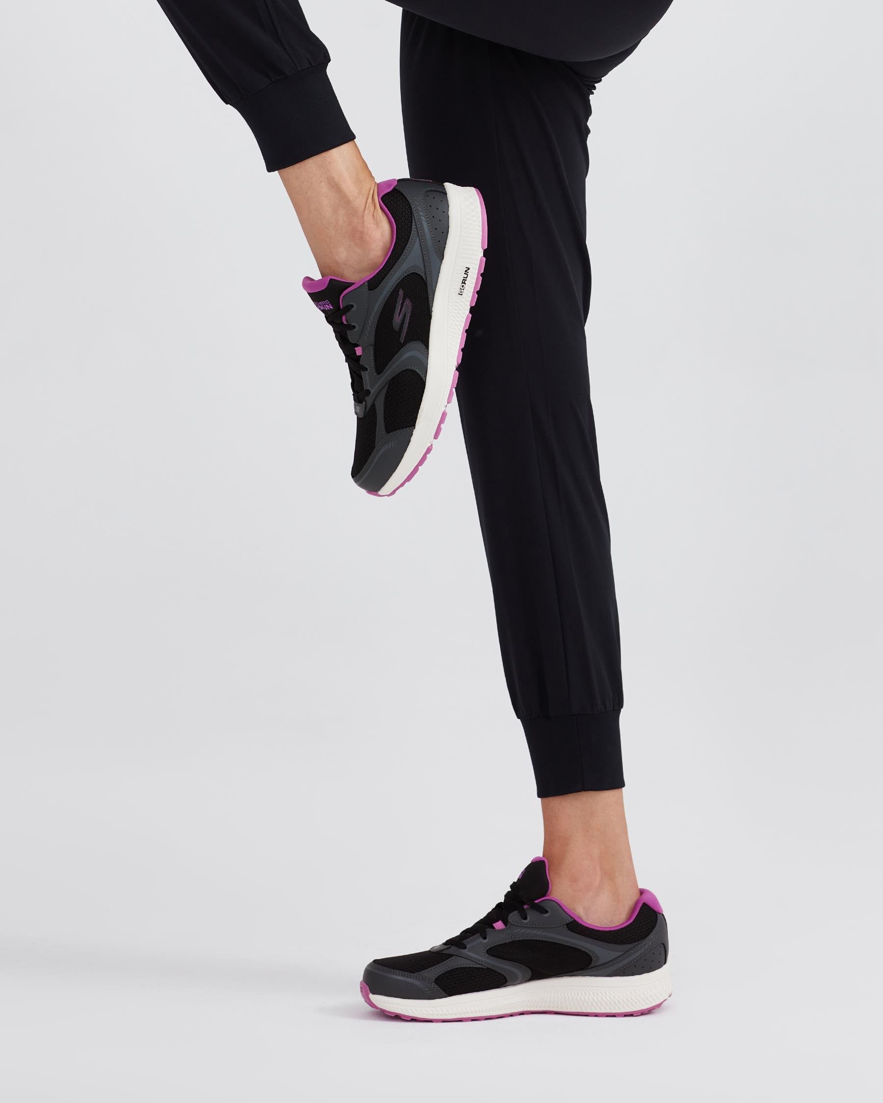 Go Run Consistent - Anahita 128280 BKPR Kadın Siyah Koşu Ayakkabısı