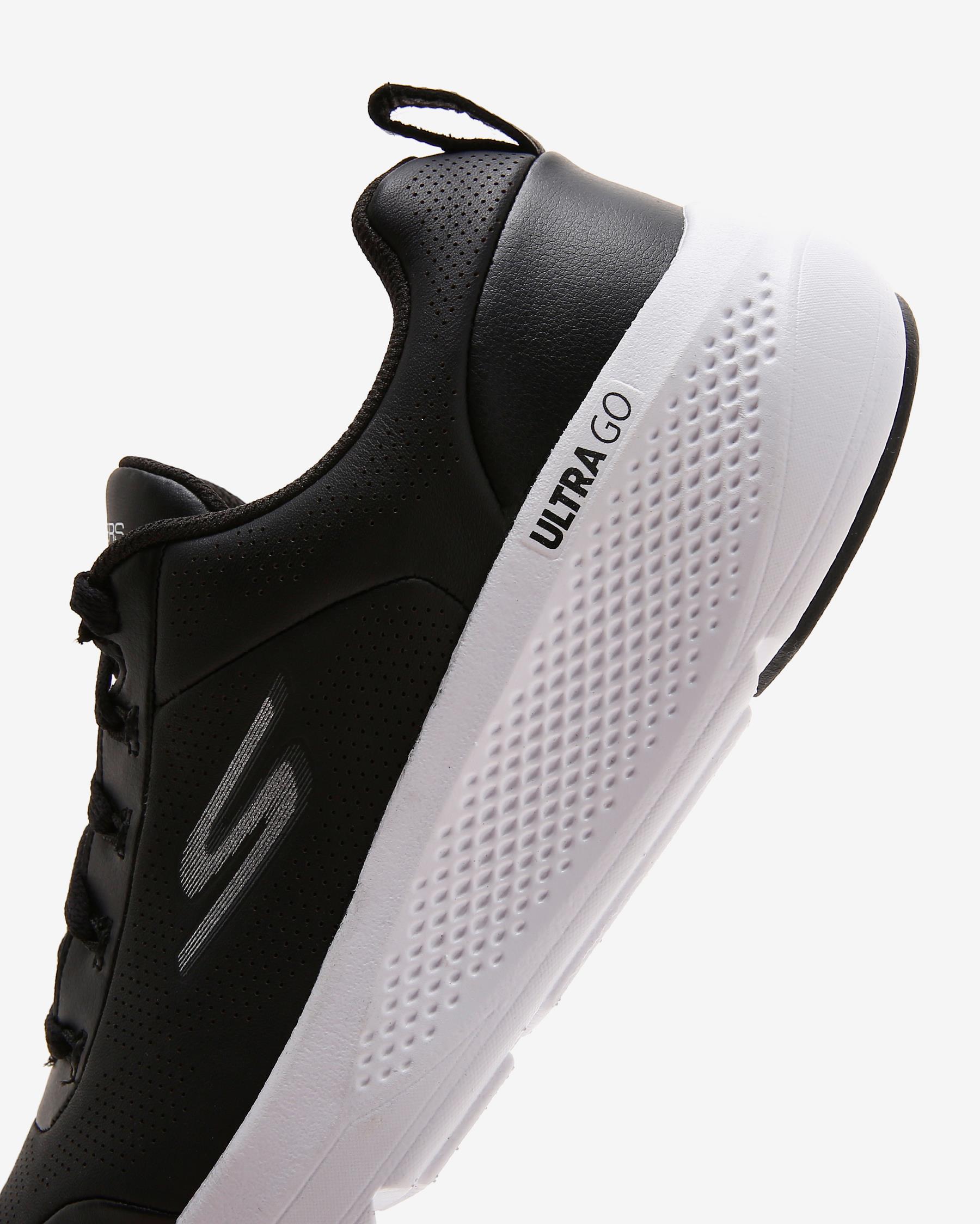 Go Run Elevate - Hemisphere 220328 BKW Erkek Siyah Koşu Ayakkabısı