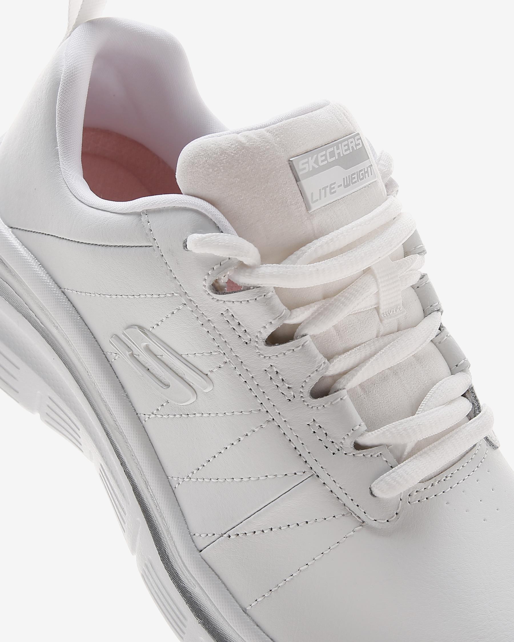 Skechers Fashion Fit - Effortless 149473TK WSL Kadın Beyaz Günlük Ayakkabı