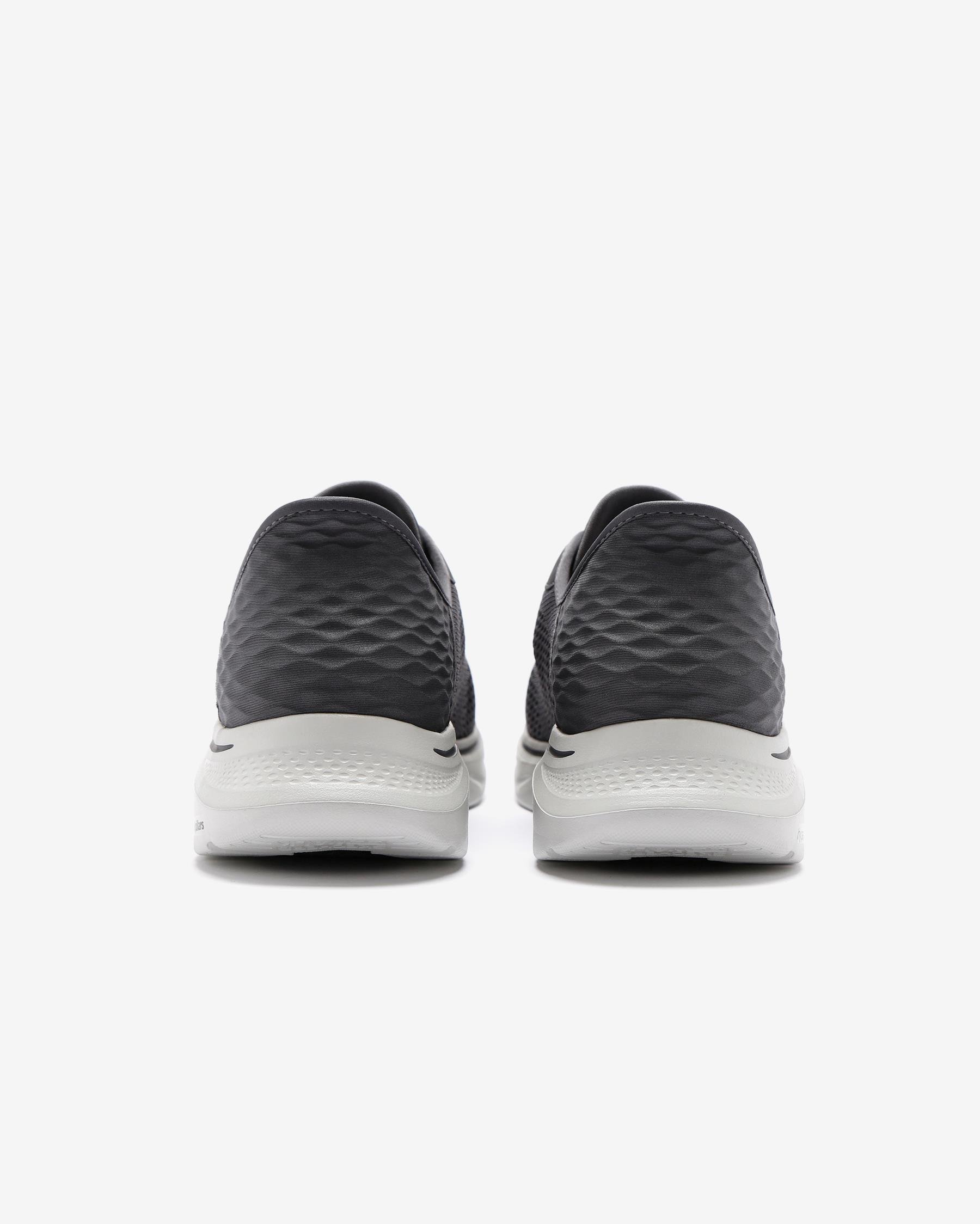 Skechers Go Walk 7 - Free Hand 2 216648 CCBK Erkek Gri Yürüyüş Ayakkabısı