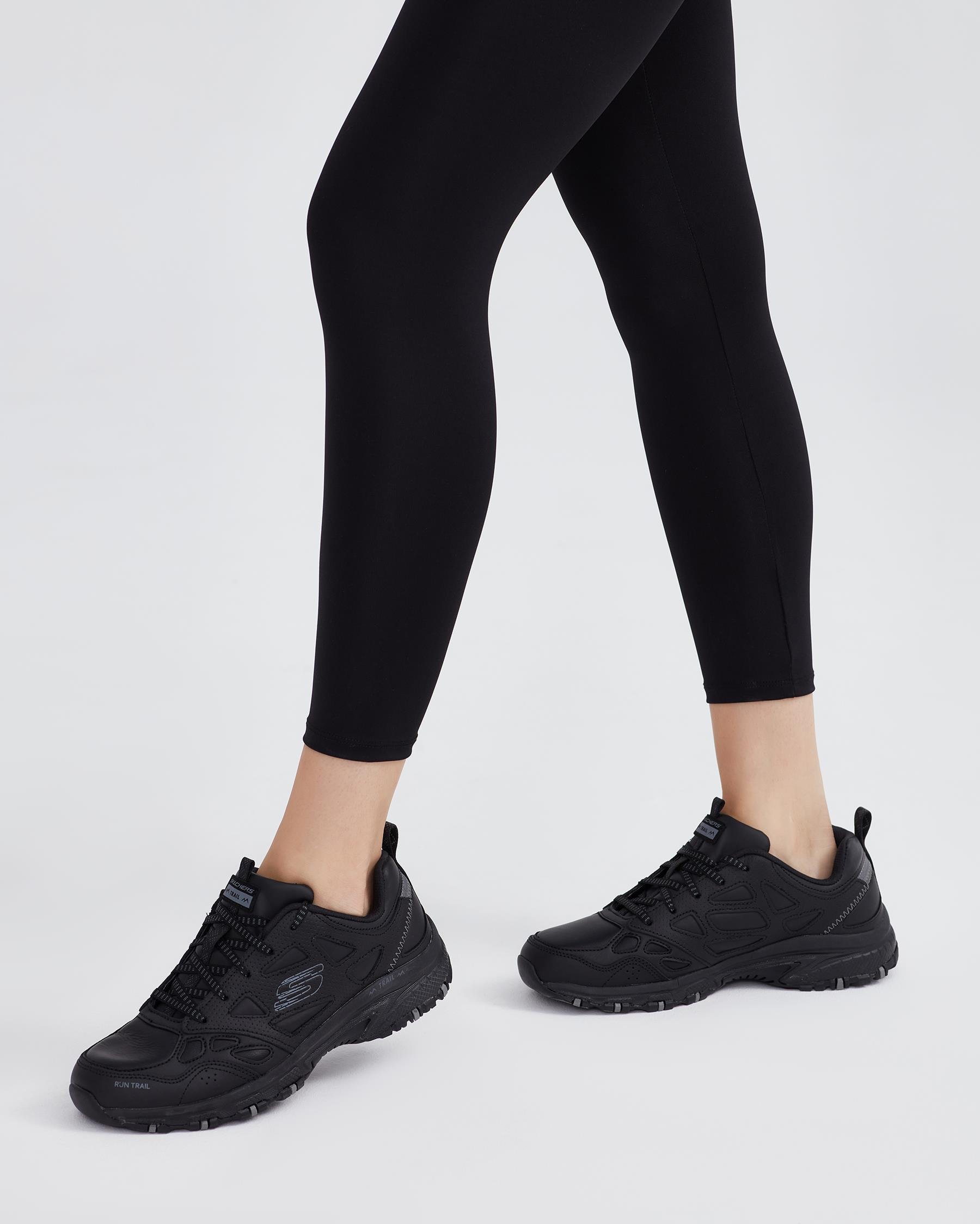 Skechers Hillcrest 149822 BBK Kadın Siyah Outdoor Ayakkabı