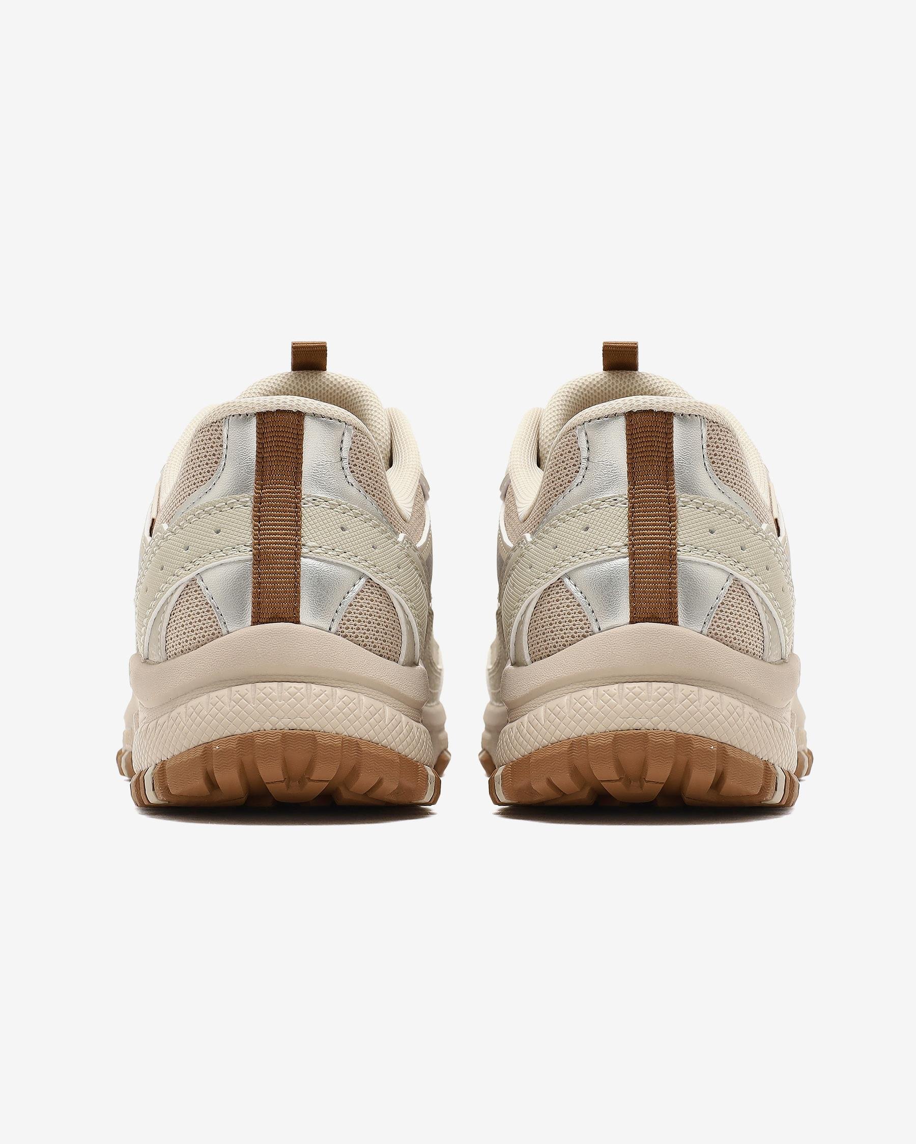 Skechers Hillcrest 180355 OFWT Kadın Beyaz Outdoor Ayakkabı