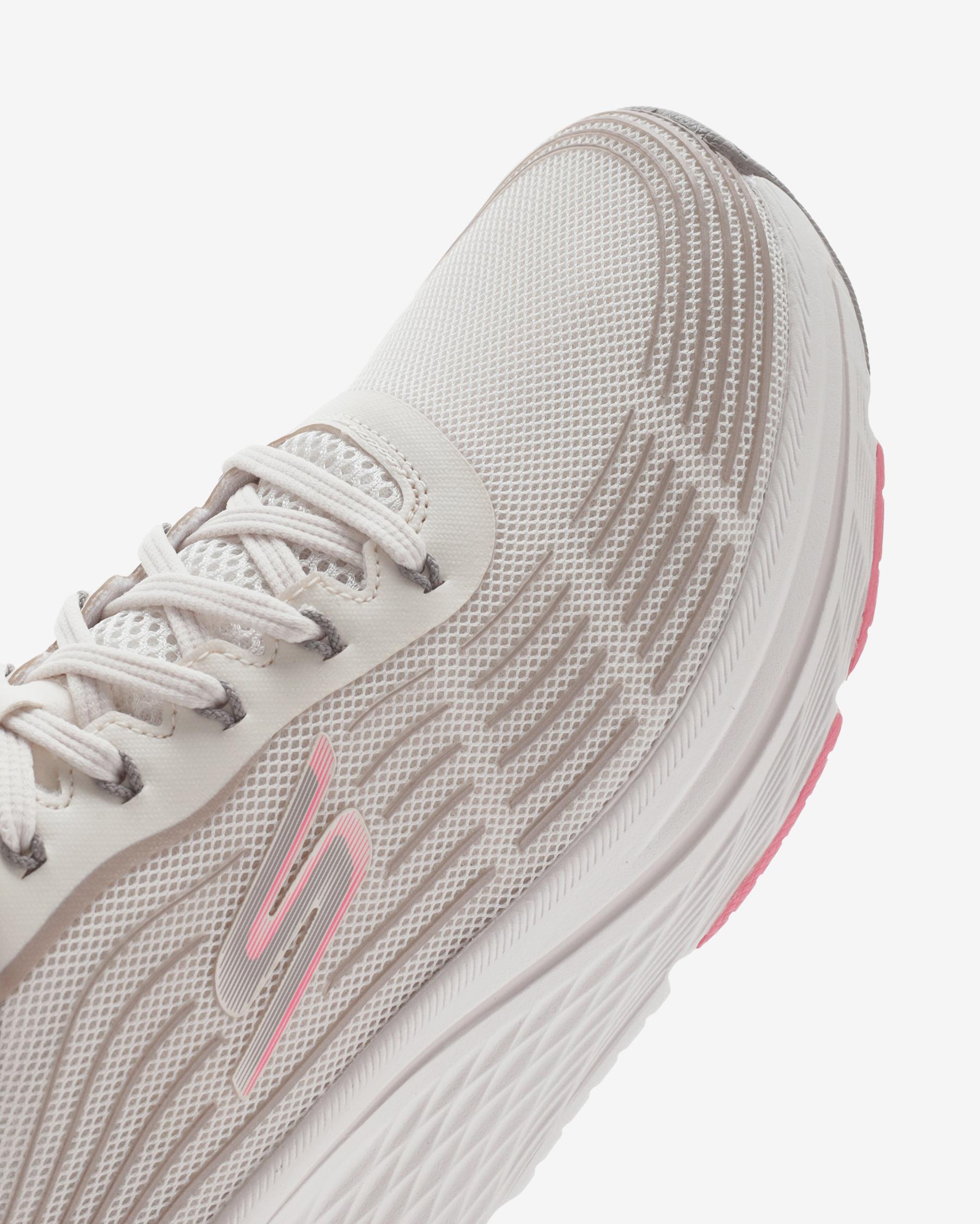 Skechers Max Cushioning Elite 2.0 Kadın Bej Koşu Ayakkabısı