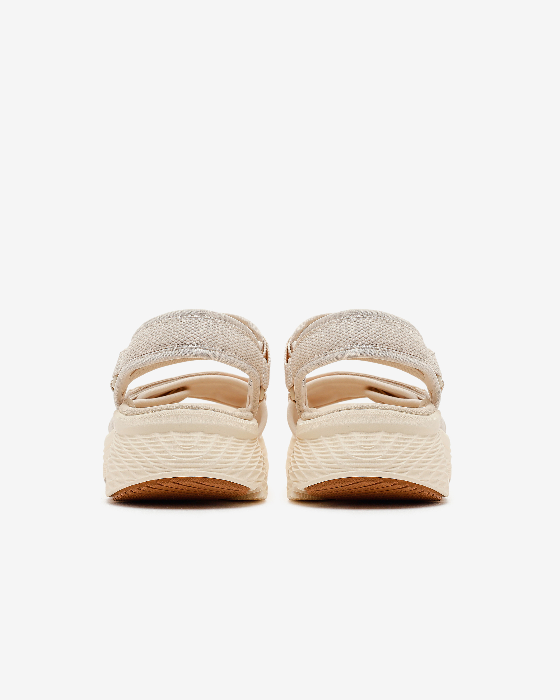 Skechers Max Cushioning Elite 2.0 Sandal 141617 NAT Kadın Bej Sandalet