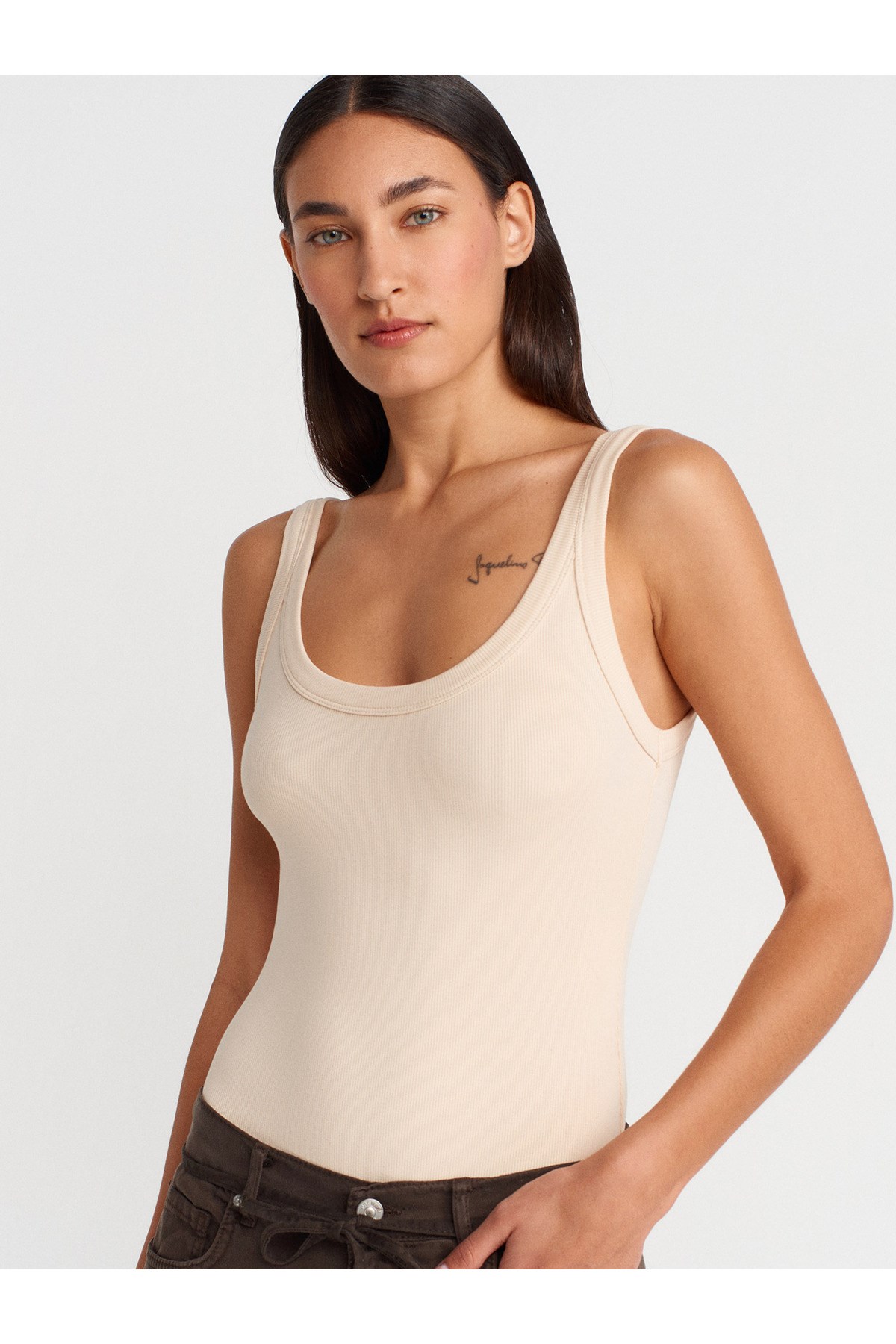 21053 Askılı Bodysuit-Taş