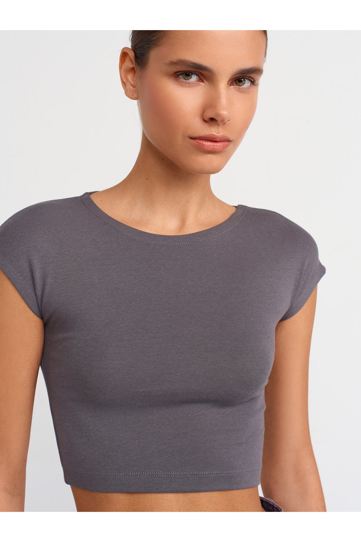 30528 Pamuk ve Modal  Karışımlı Crop Top-Füme