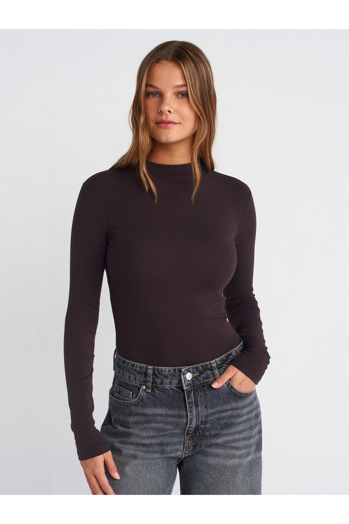 31433 Dik Yaka Top-Koyu Kahve