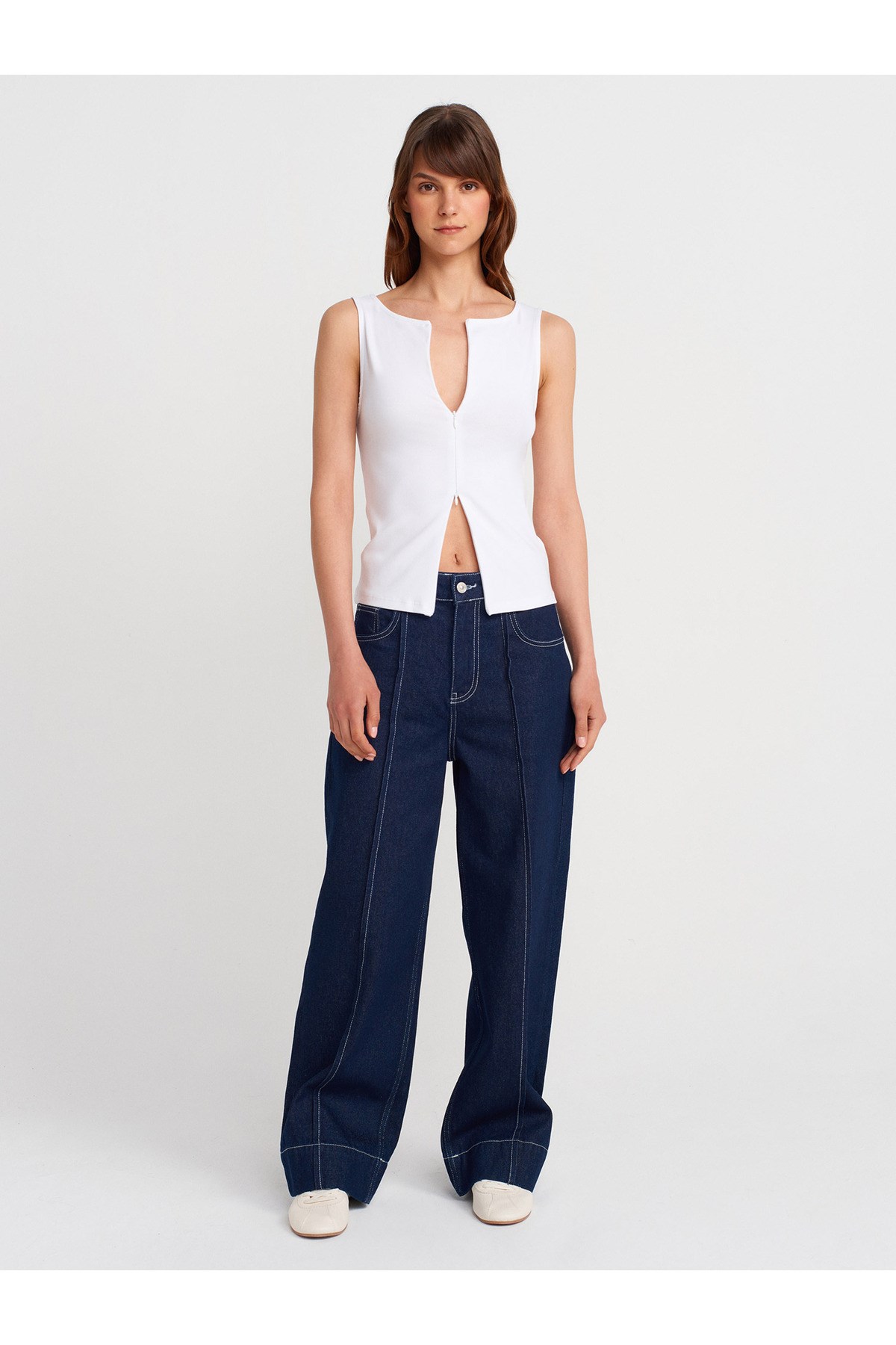 31764 Fermuar Detaylı Top-Beyaz