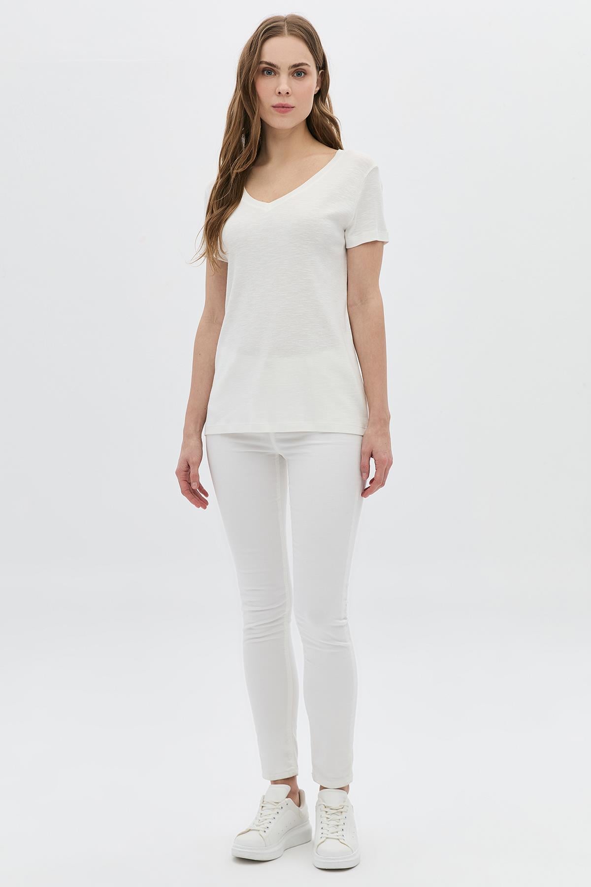 Basic Modal V Yaka T-Shirt