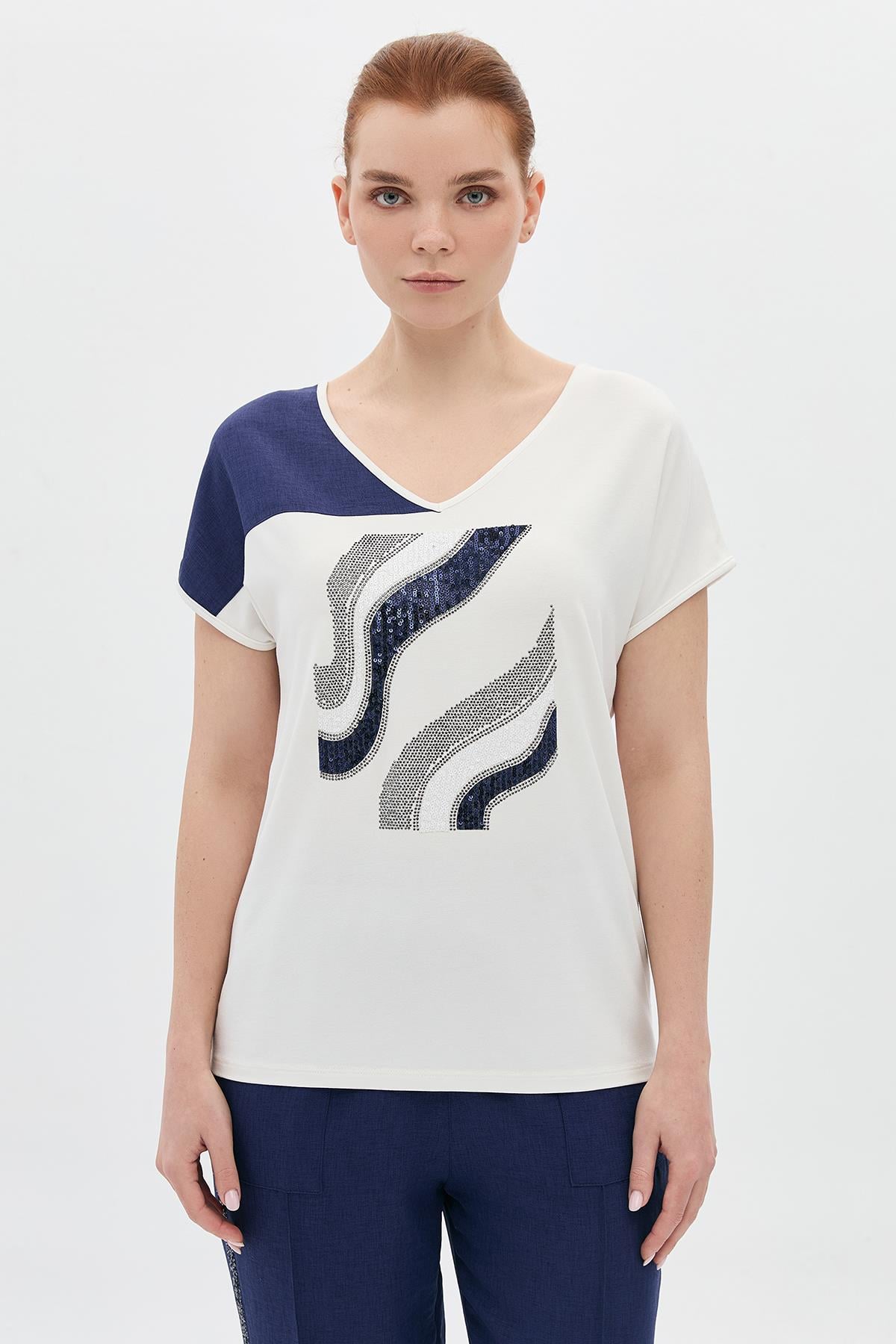 Bsn Taşlı V Yaka T-Shirt
