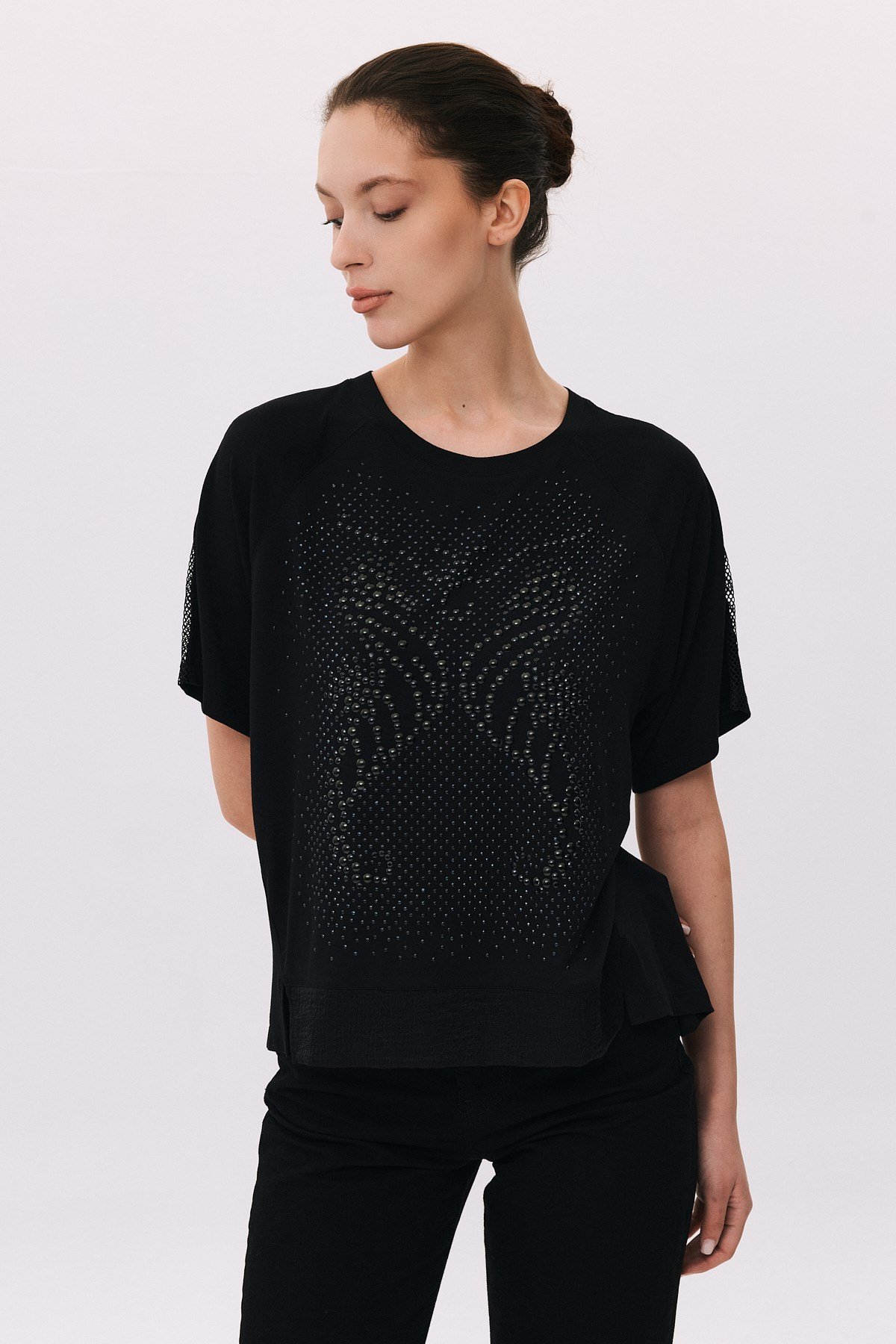 Denizatı Taşlı Parlak Kupra ve File Detaylı T-Shirt