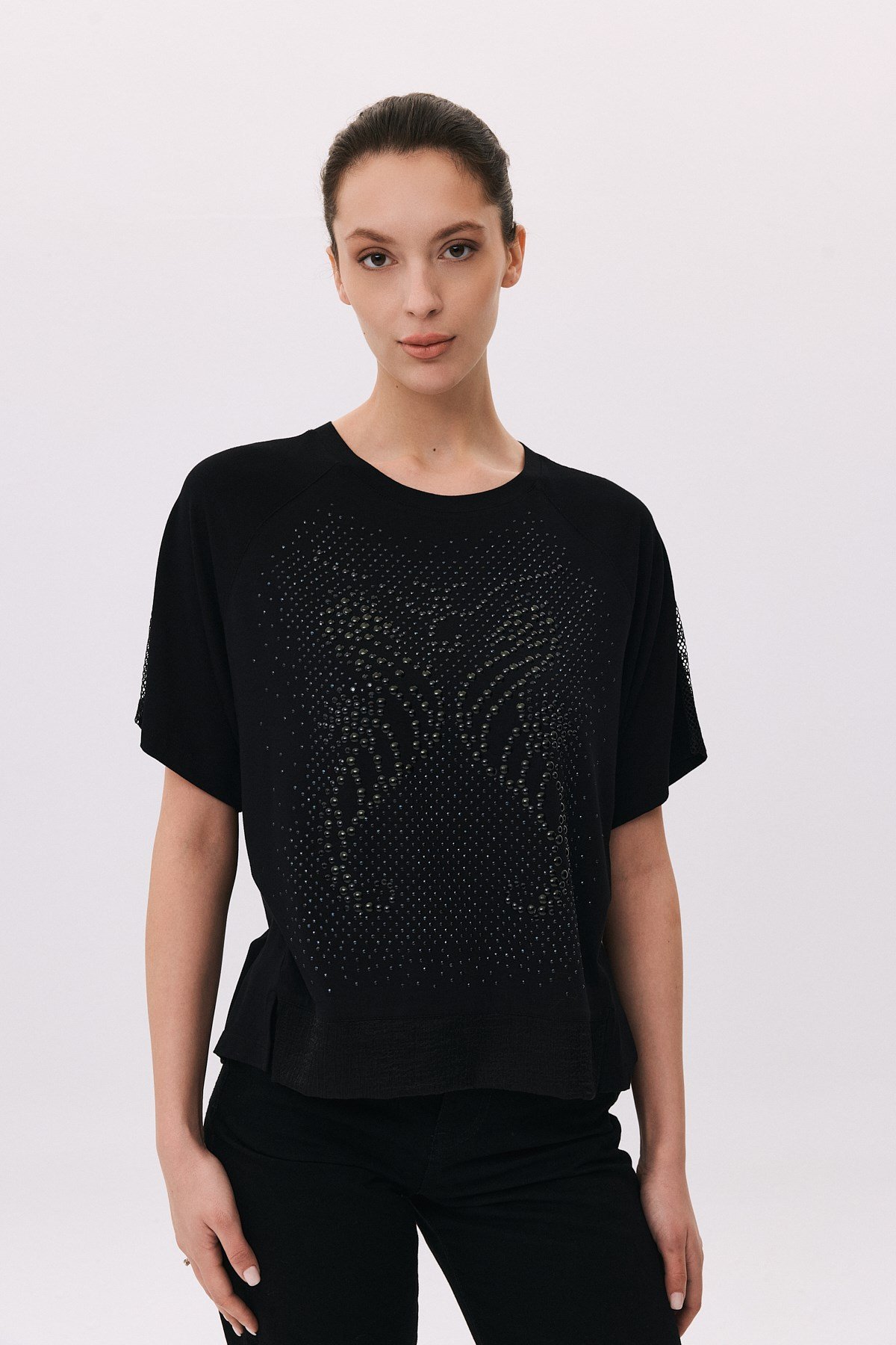 Denizatı Taşlı Parlak Kupra ve File Detaylı T-Shirt