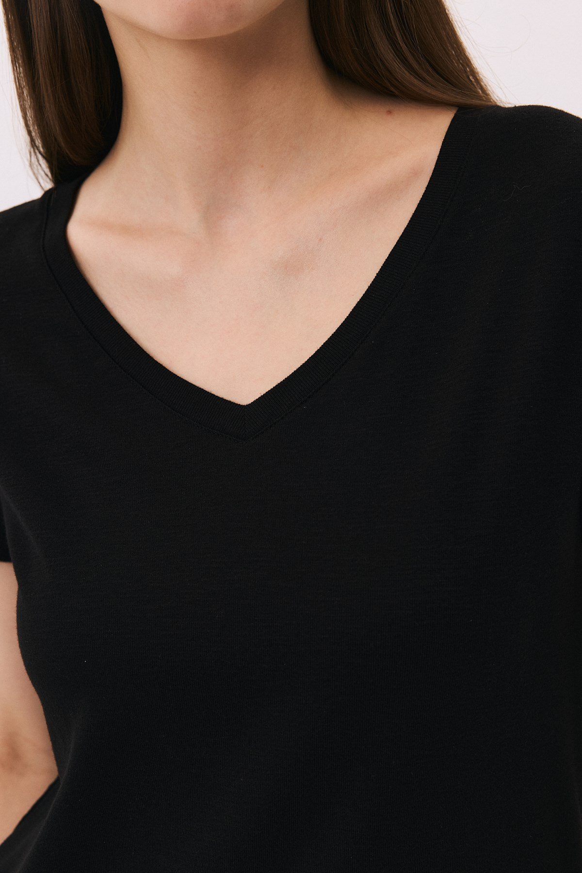 Modal V Yaka Basic T-Shirt