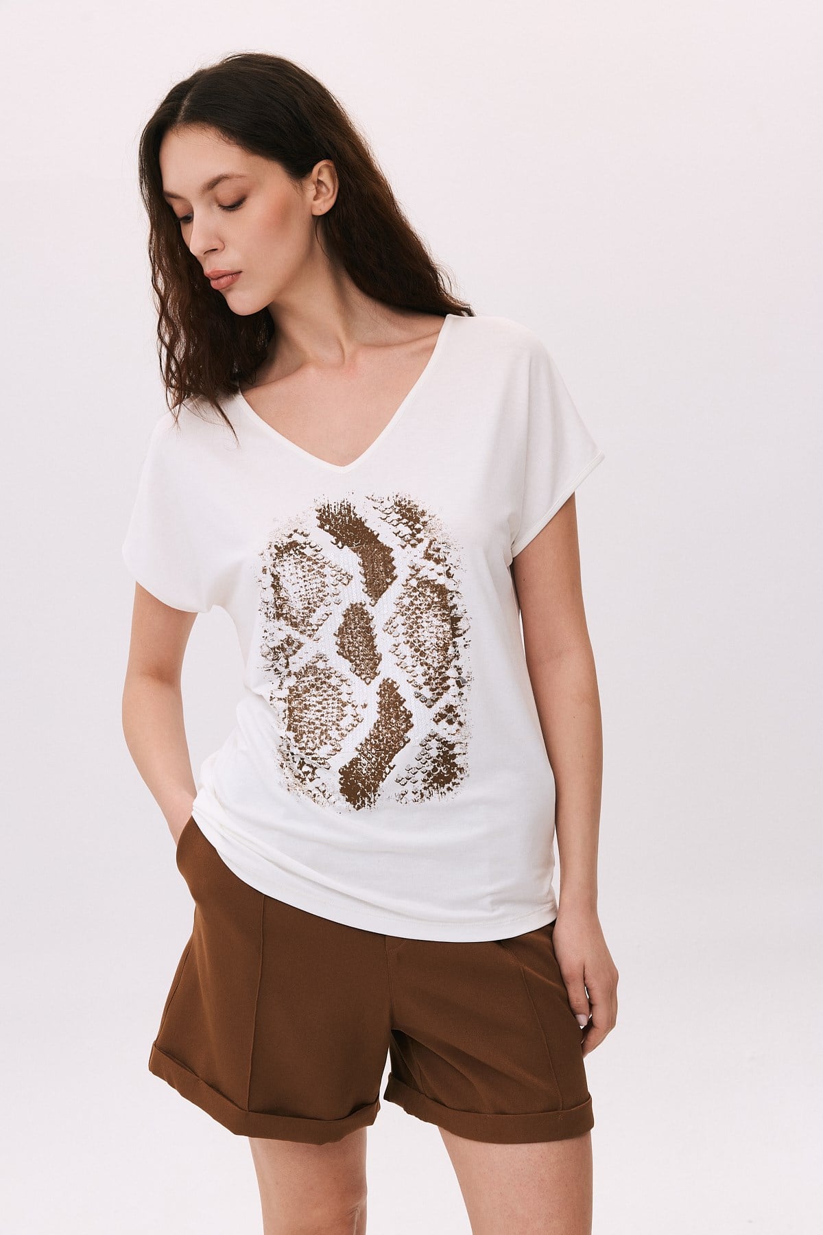 Payet Peçli Yılan Derisi Baskılı T-Shirt