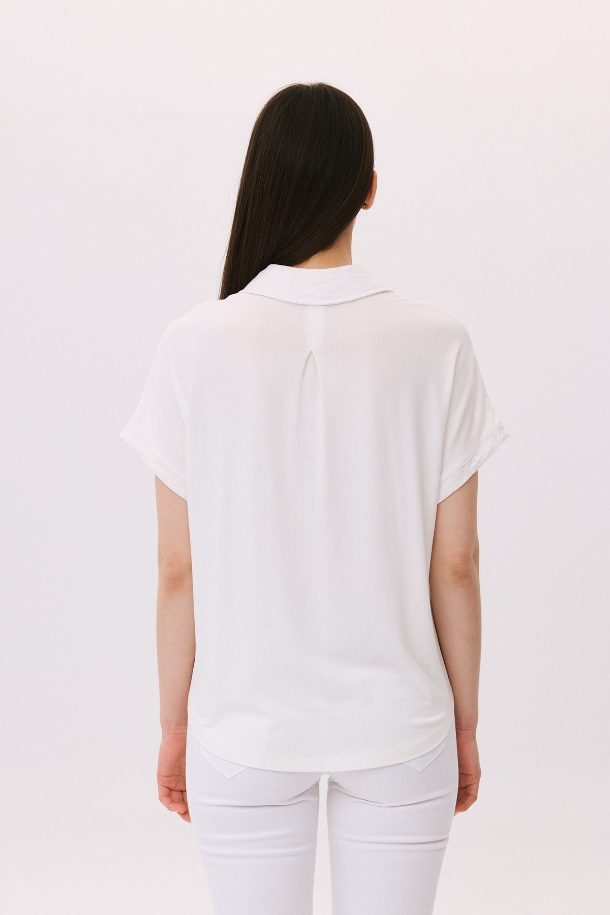 Polo Yaka Parlak Kupra Garnili Şerit Taş Detaylı T-Shirt