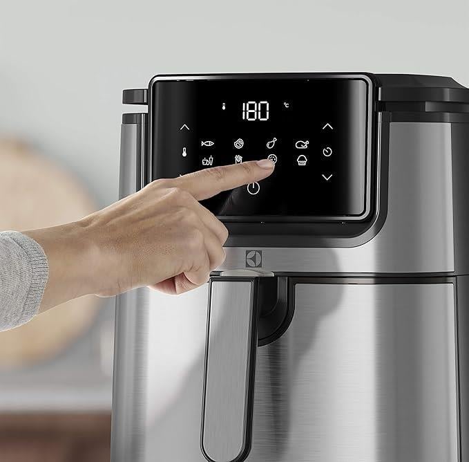 AirfryerElectrolux Explore 6 E6AF1-4ST AirFryer 8 Programlı Dokunmatik LCD Ekranlı 4.5 L Sepet Kapasiteli, 3.5 L Kızartma Kapasiteli Sıcak Hava Fritözü