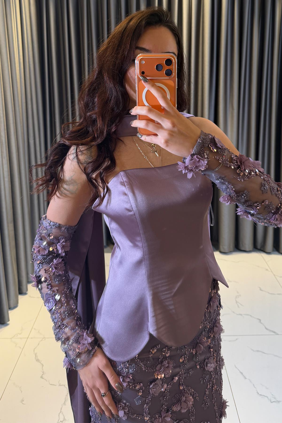 Çiçek Süs Detaylı Uzun Balık Model Abiye  LİLA