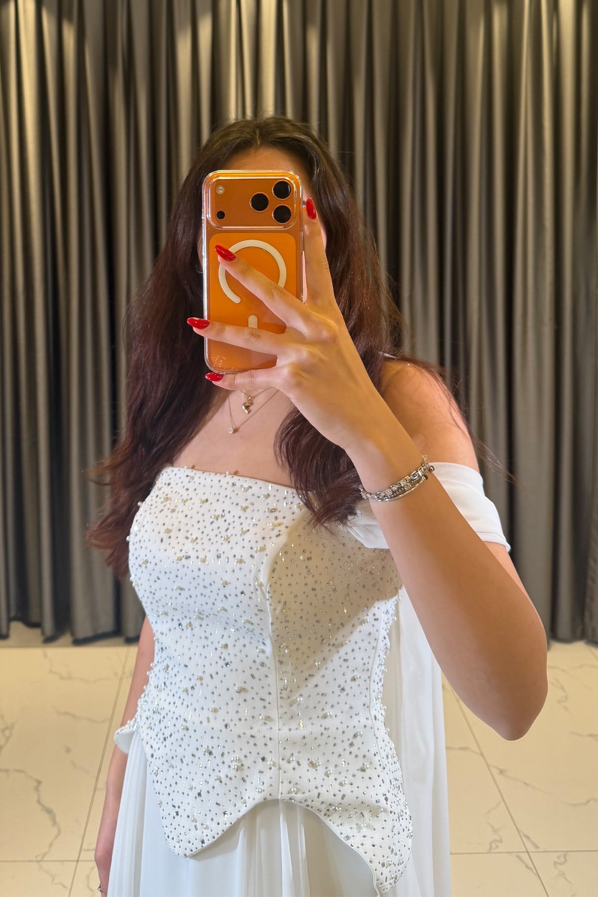Taş İşlemeli Düşük Omuz Şifon Uzun Abiye BEYAZ