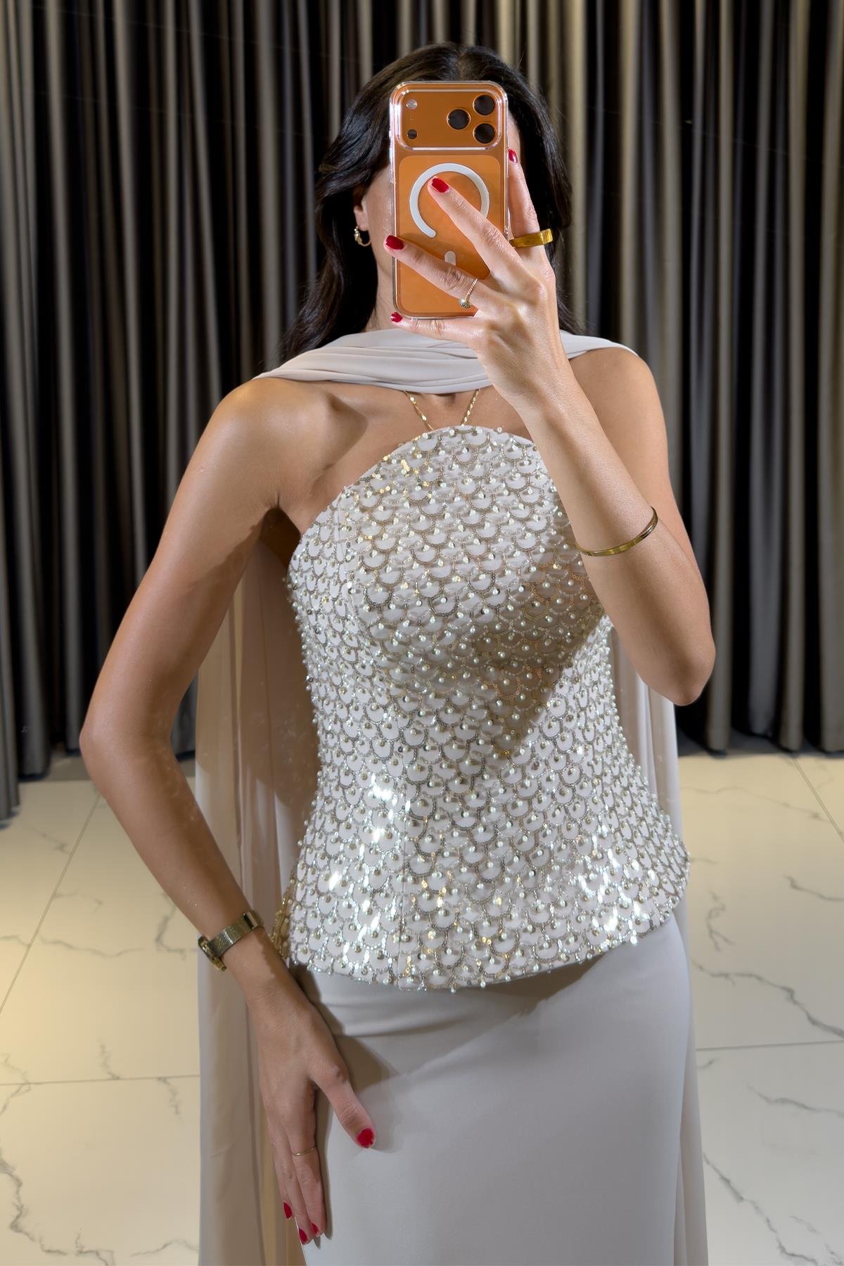 Taş İşlemeli Şal Detaylı Straplez Balık Model Abiye Bej