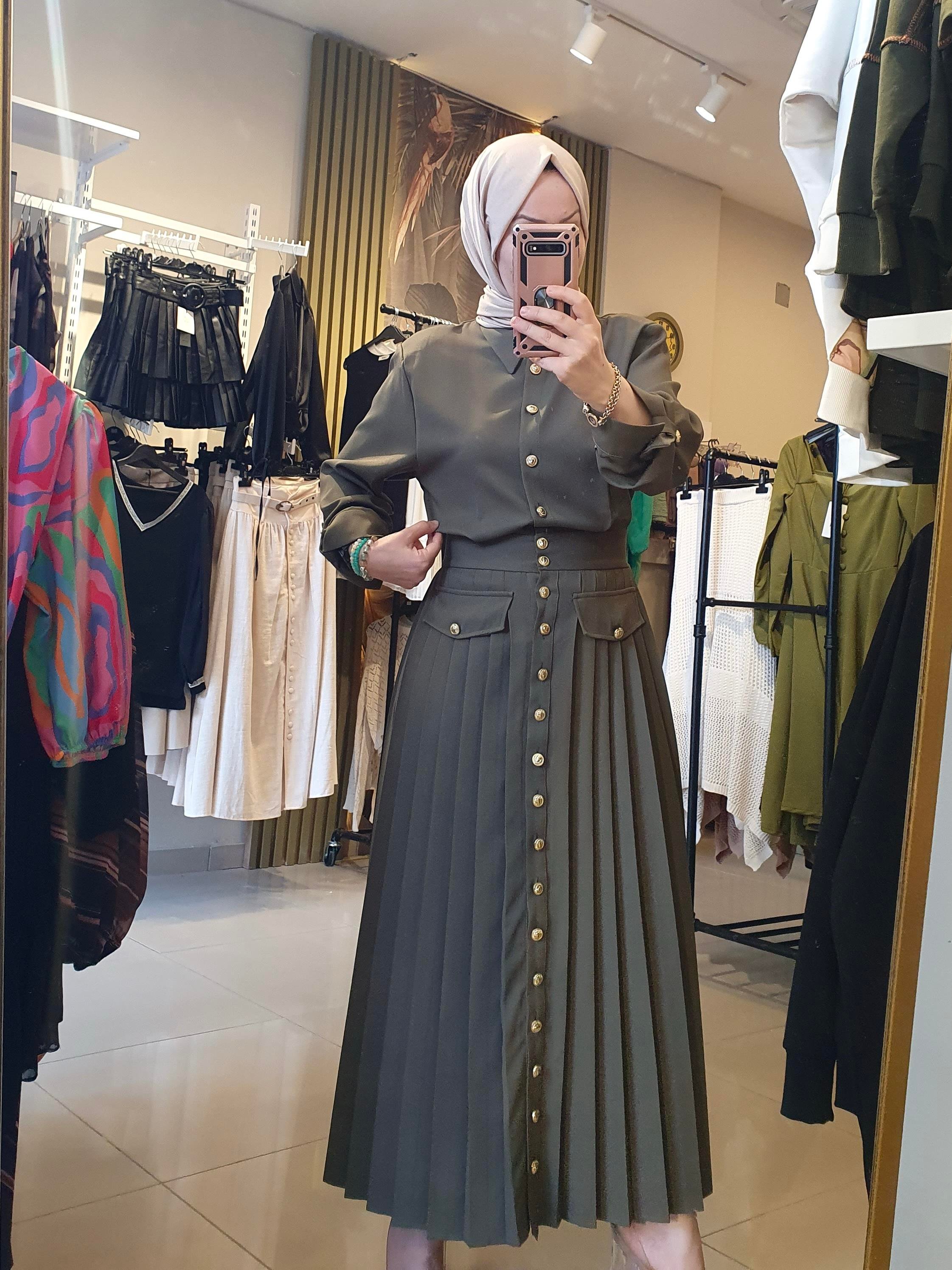 Eteği Piliseli Liva Elbise
