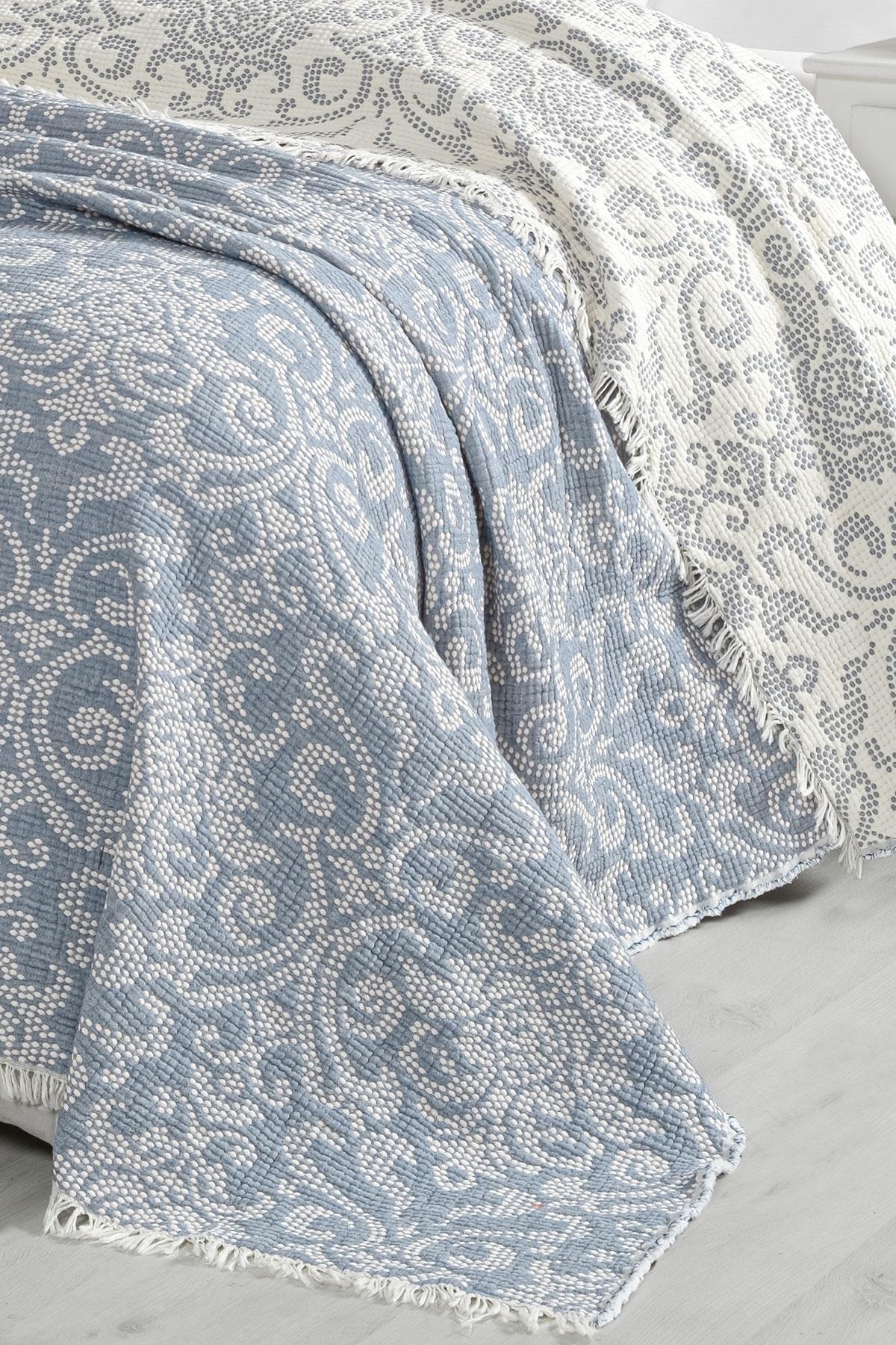 Çift Kişilik Jakarlı 3 Kat Müslin Yatak Örtüsü - Damask Indigo