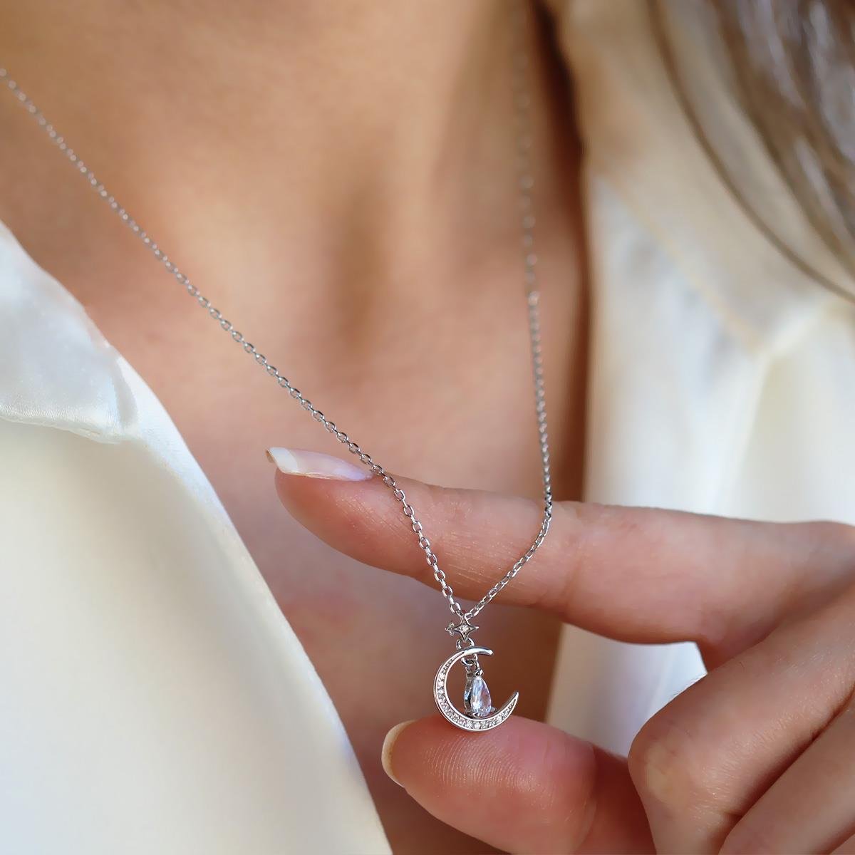 Ay Damla Trend Gümüş Kolye