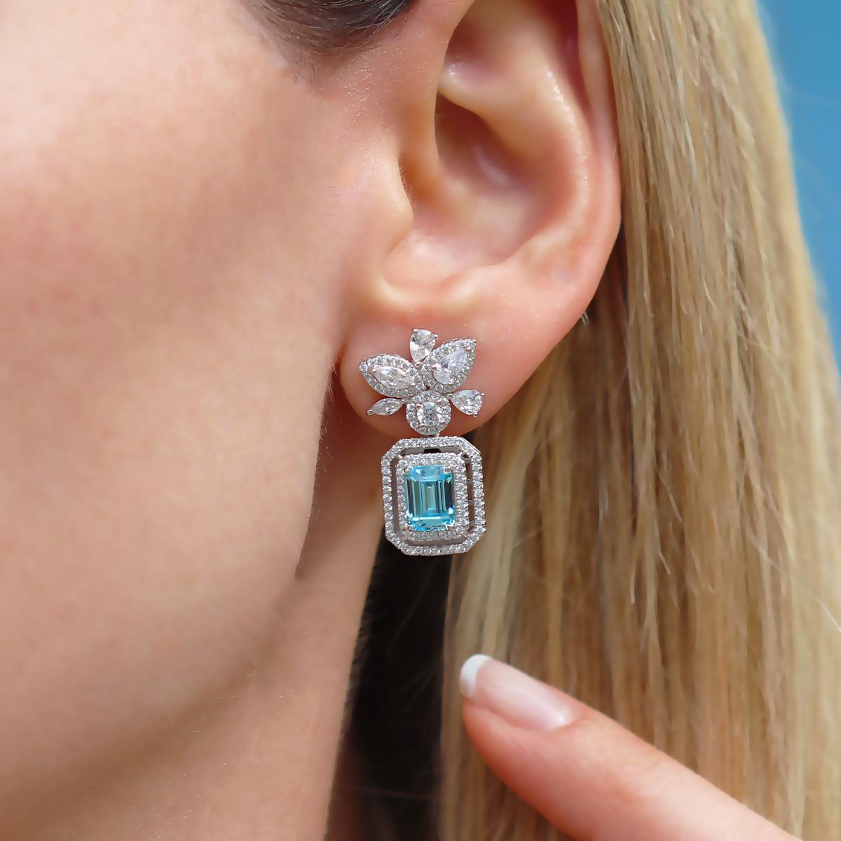 Baget Çiçekli Aquamarine Taşlı Gümüş Küpe