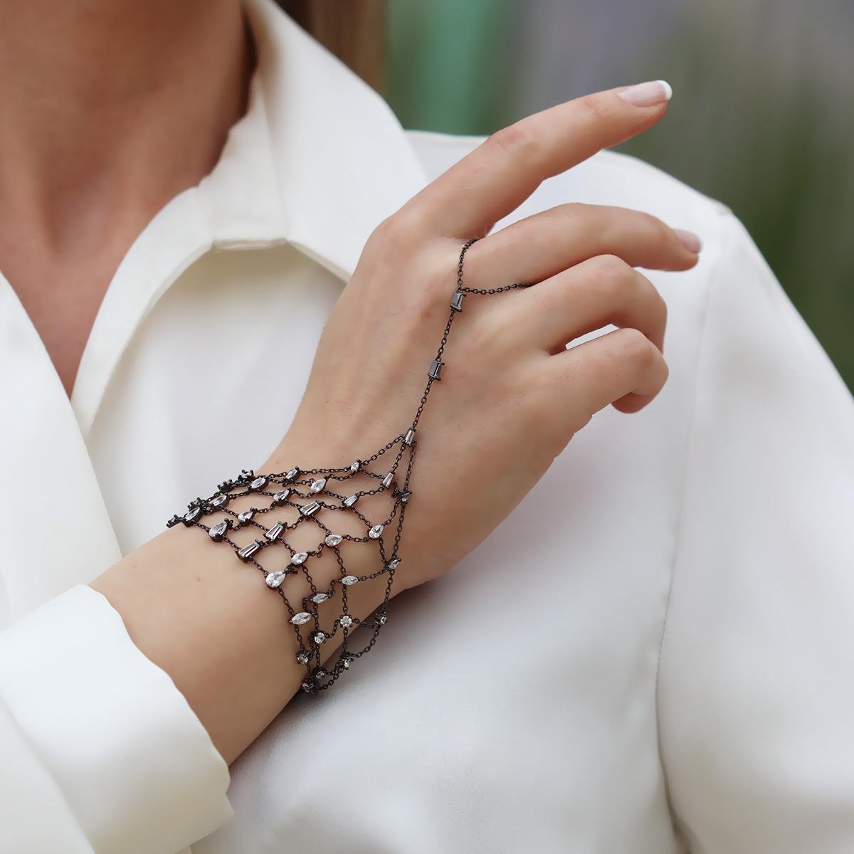 Baget Damla Taşlı Siyah Rodyum Kaplama Gümüş Şahmeran