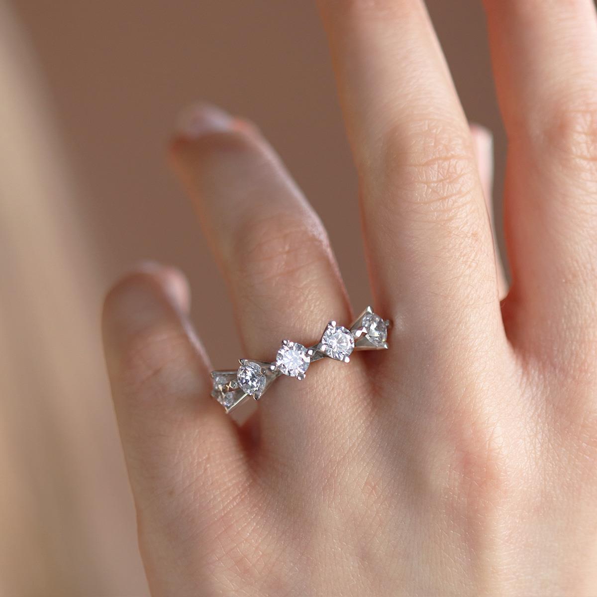 Beştaşlı Çapraz Yüksek Montür Starlight Diamond Gümüş Yüzük