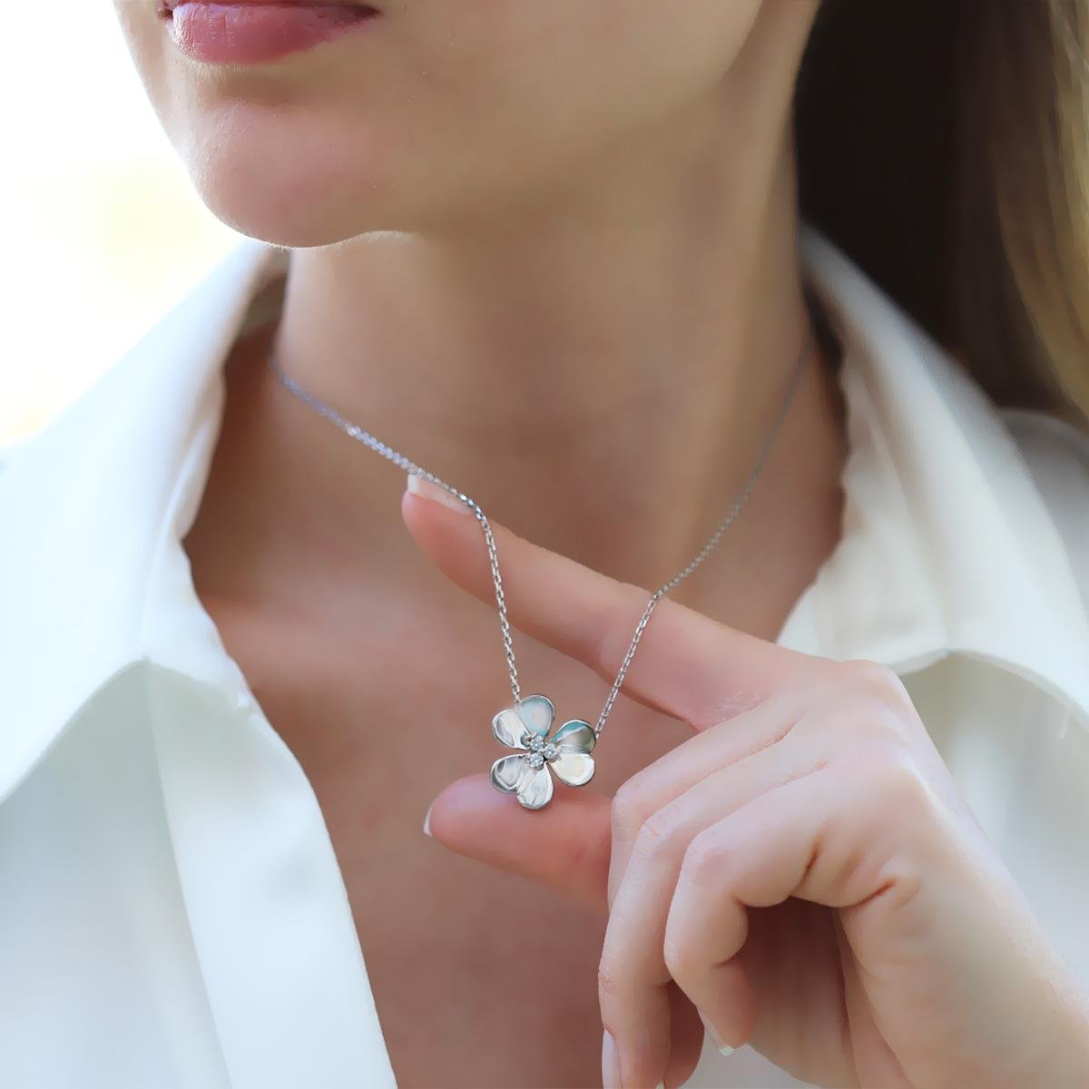 Çiçek Zirkon Taşlı Gümüş Kolye