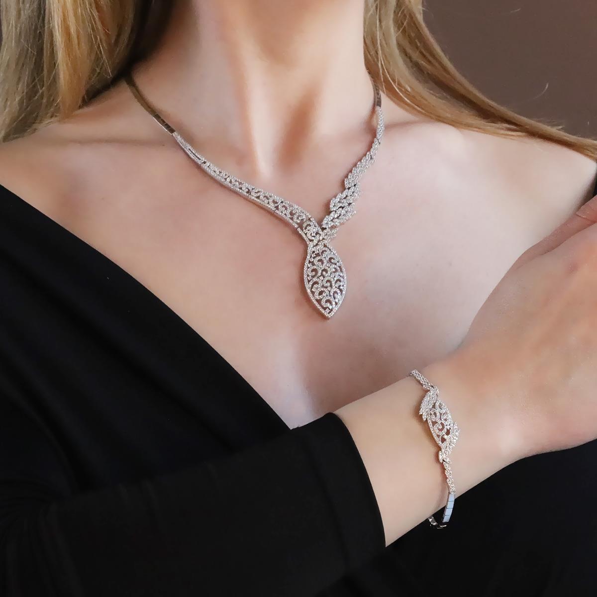 Cuture Model Zirkon Taşlı Gümüş Gerdanlık Set