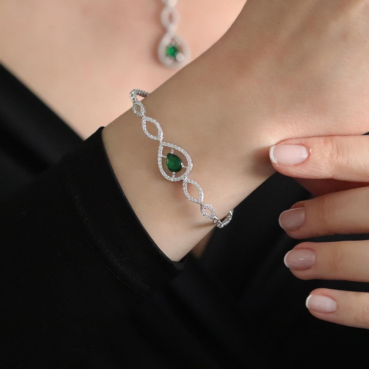 Damla Modeli Yeşil Zirkon Taşlı Gümüş Set 