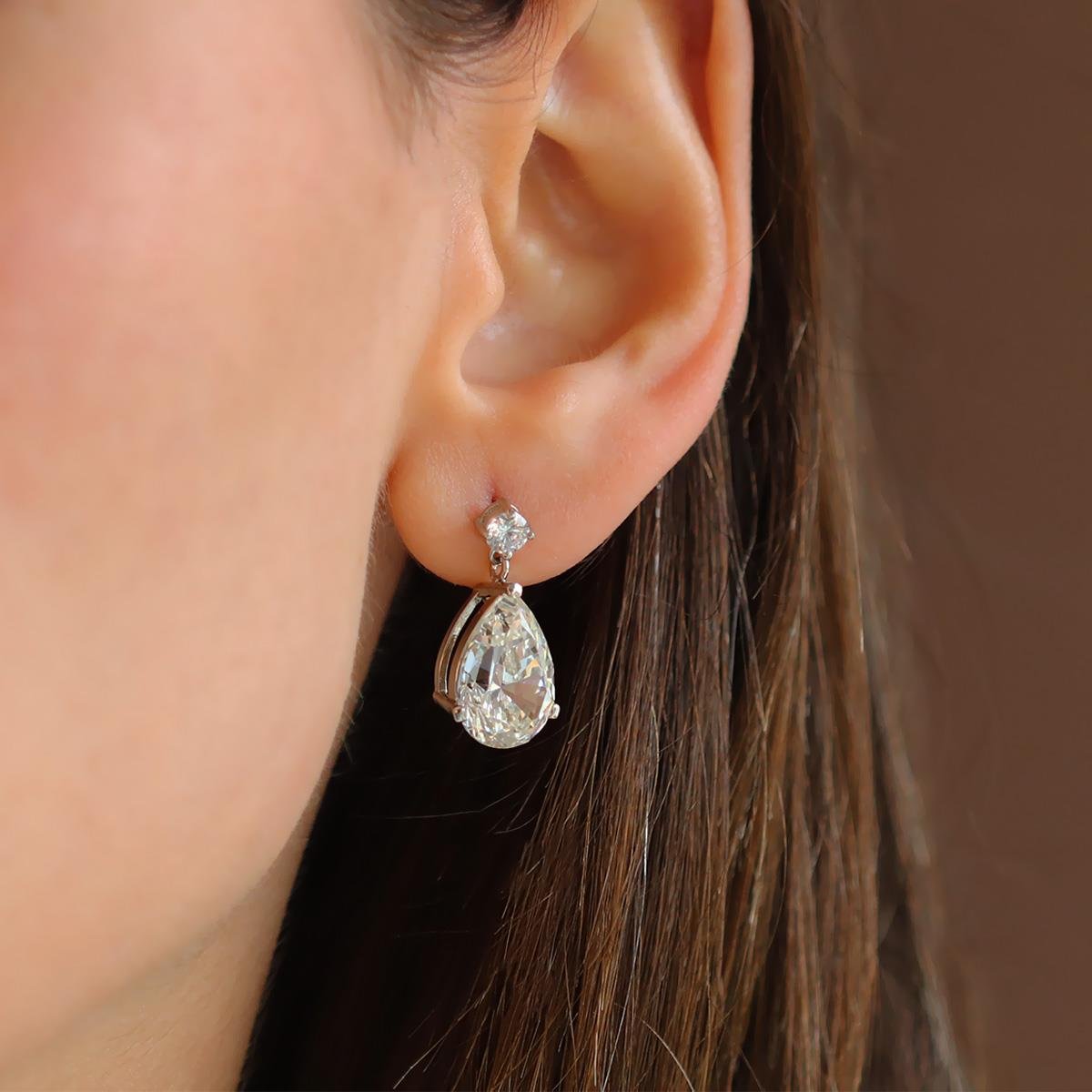 Damla Taşlı Sallantılı Sky Diamond Gümüş Küpe