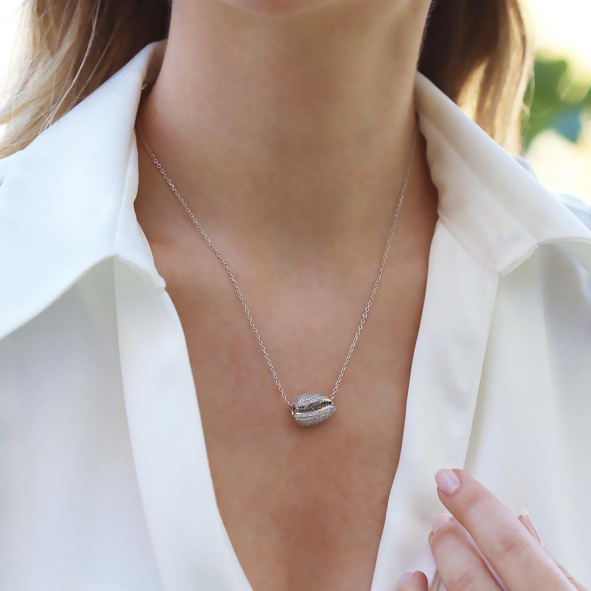 Gümüş Deniz Kabuğu Figürlü Zirkon Taşlı Kolye