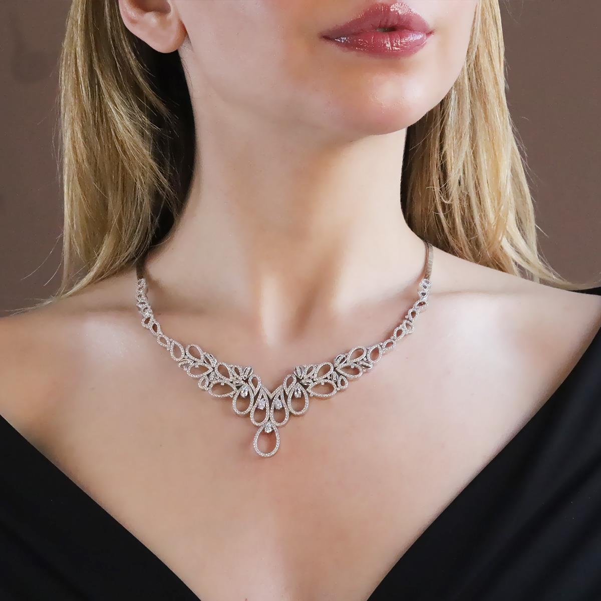 İkon Modeli Zirkon Taşlı Gümüş Gerdanlık