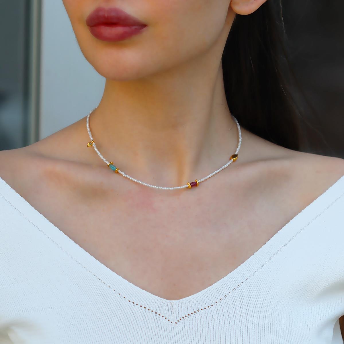 İncili Figürlü Doğaltaşlı Gold Gümüş Kolye