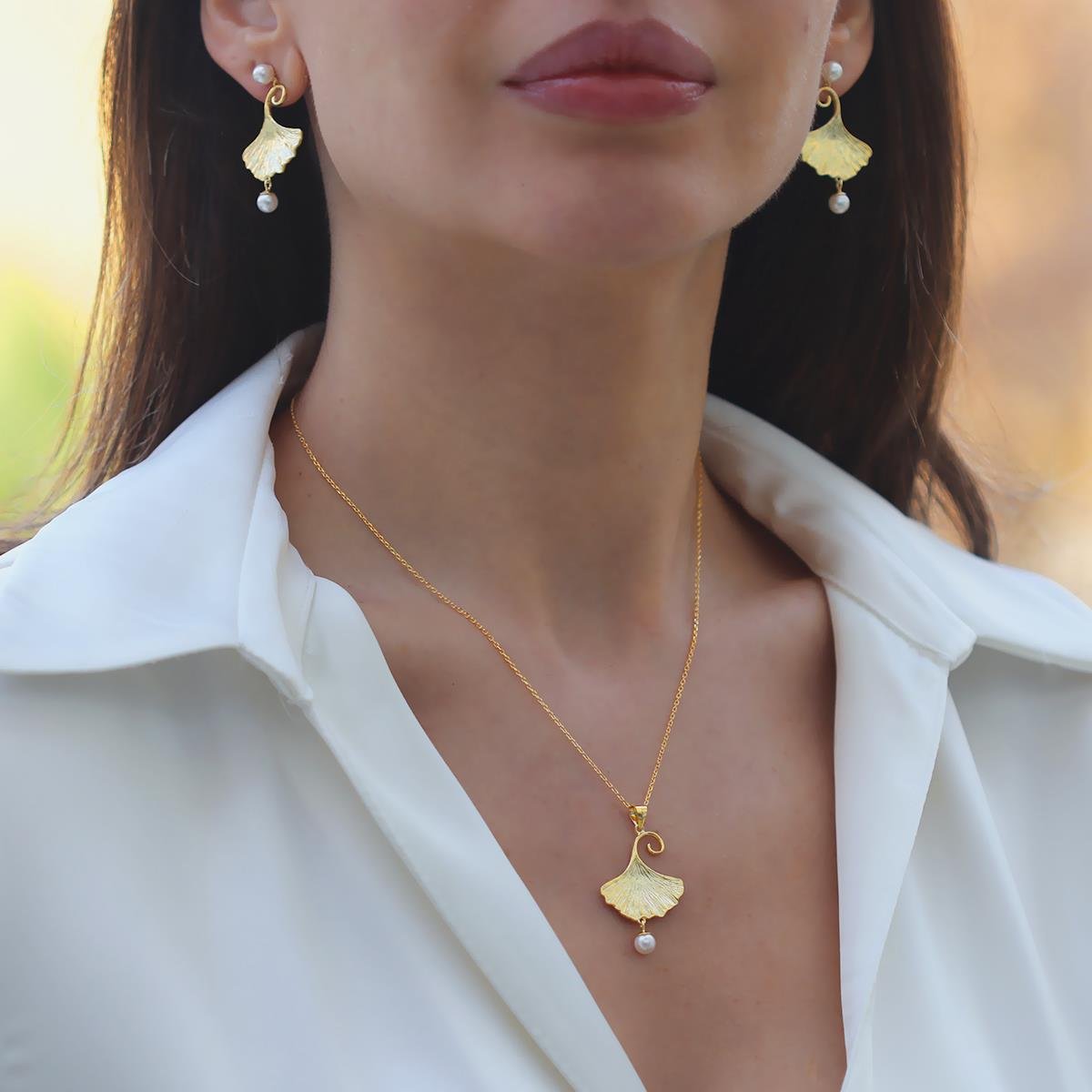 İstiridye İncili Sarkıt Gold Gümüş Set