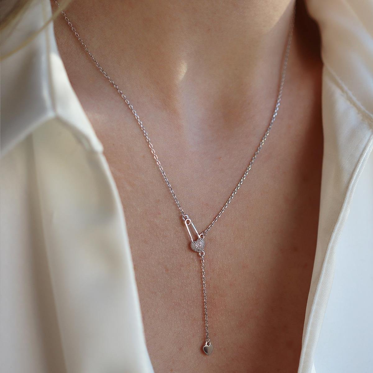 Kalp Sallantı Gümüş Kolye