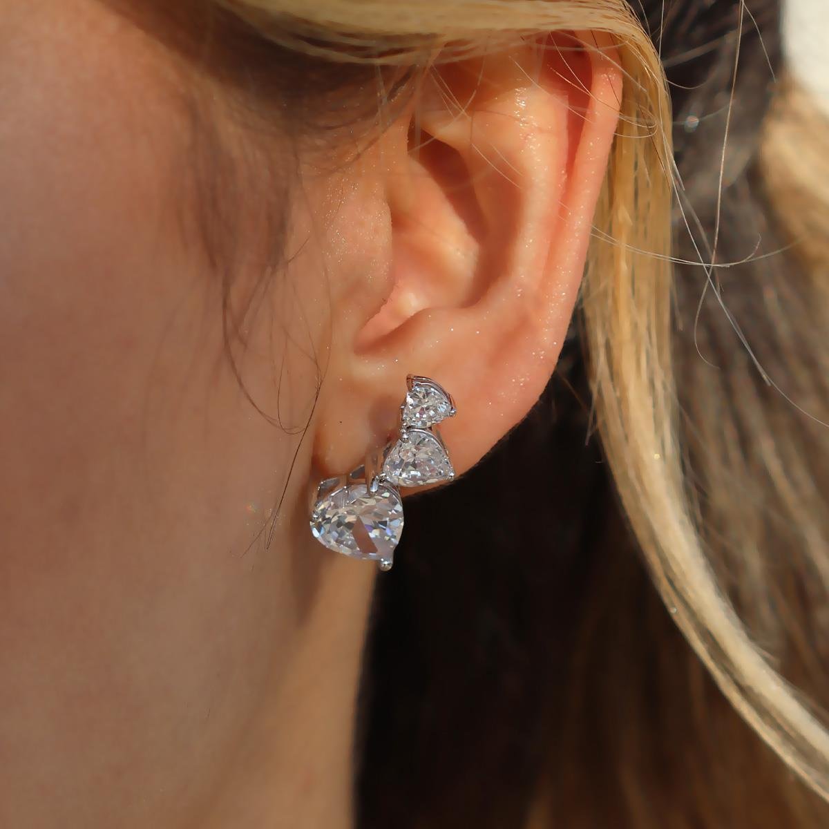 Kalp Üçlü Zirkon Taşlı Gümüş Küpe