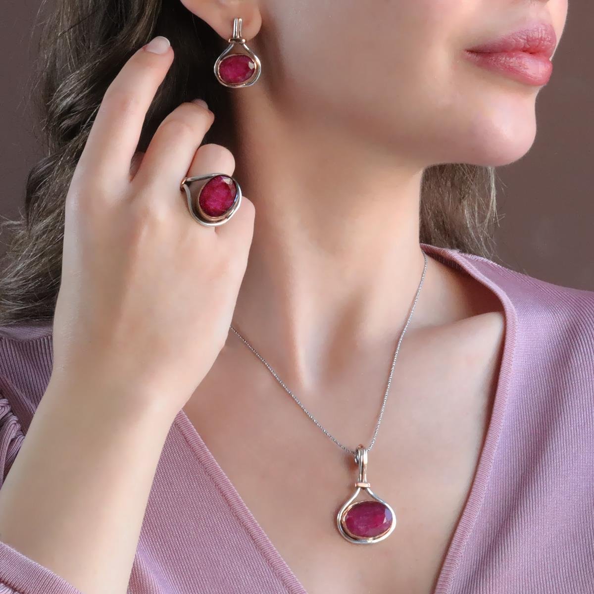 Kök Yakut Taşlı El İşi Gümüş Otantik Set