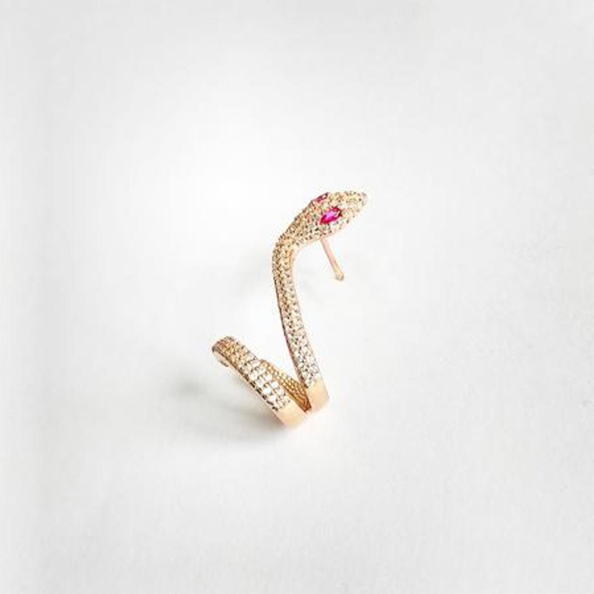 Kulağı Saran Rose Kaplama Lacivert Taş Detaylı Gümüş Kıkırdak Küpe