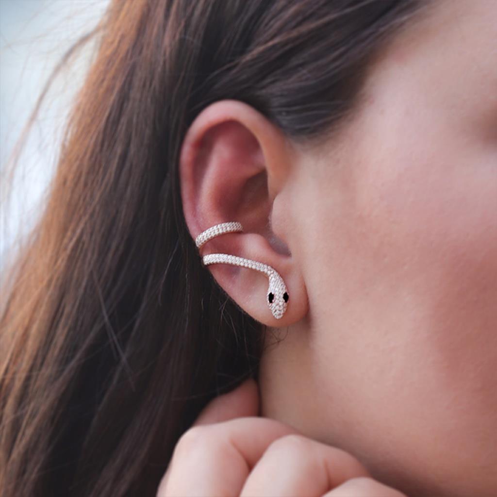 Kulağı Saran Rose Kaplama Siyah Taş Detaylı Gümüş Kıkırdak Küpe